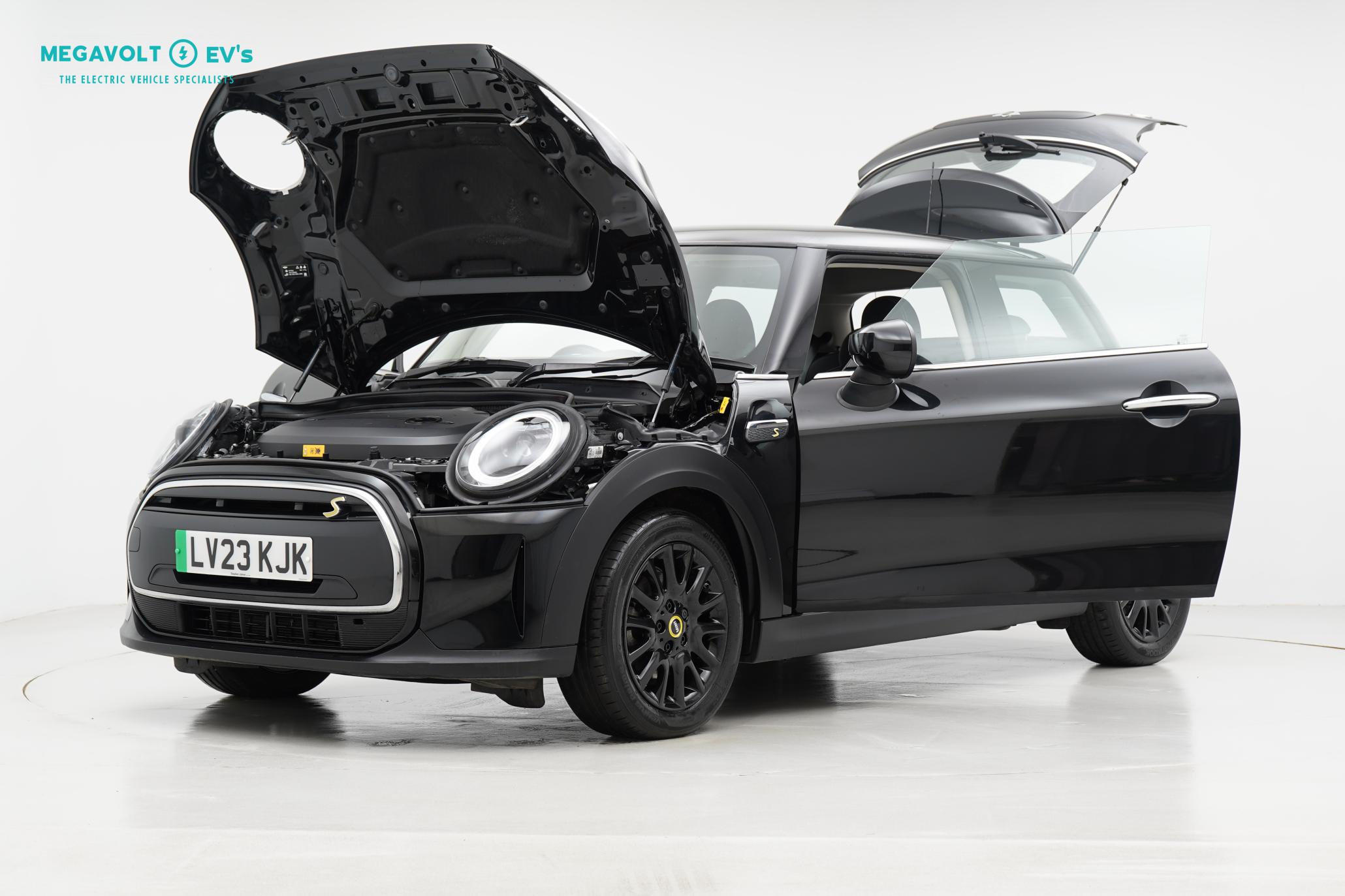 MINI Electric Hatch 32.6kWh Level 1 Hatchback 3dr Electric Auto (184 ps)