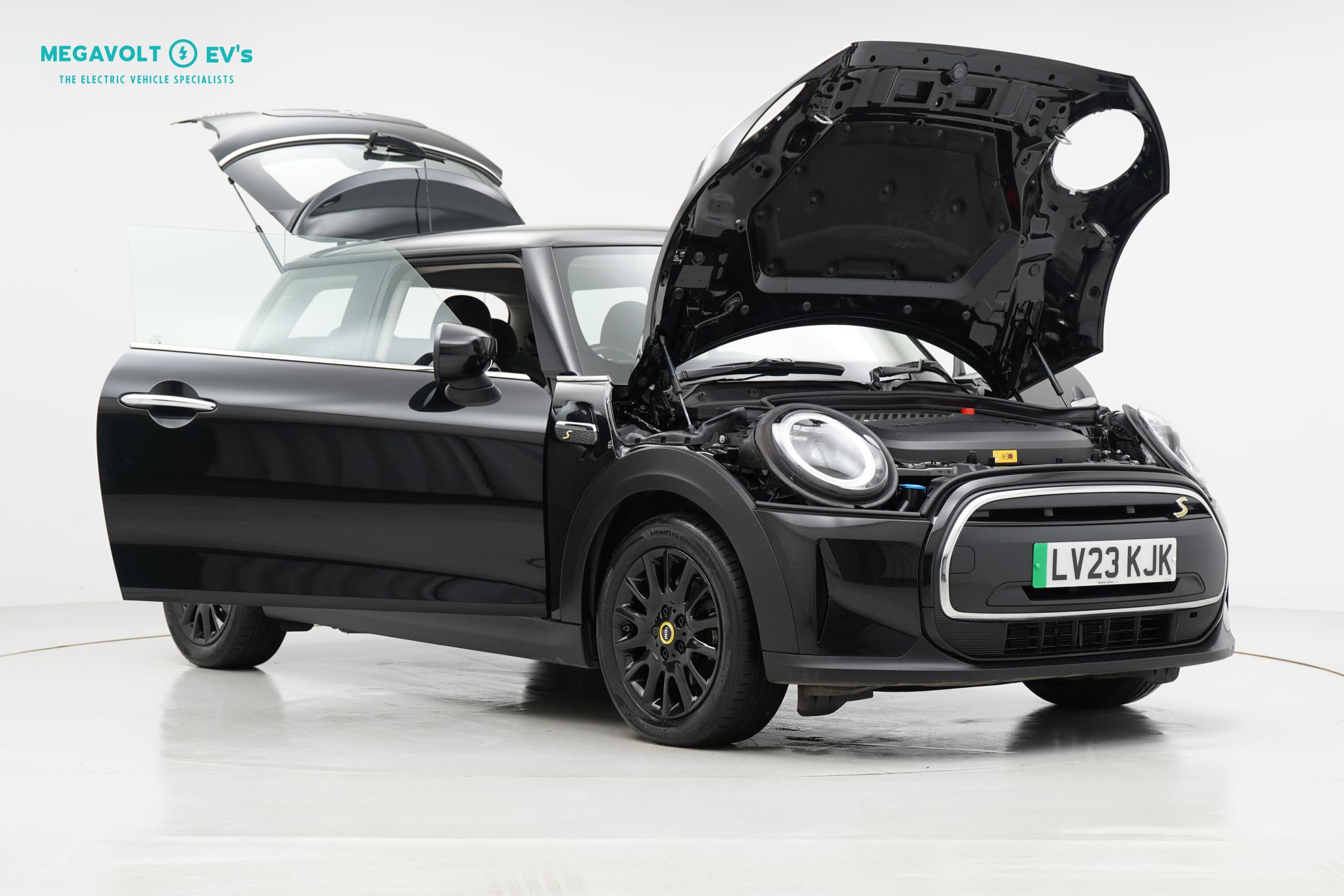 MINI Electric Hatch 32.6kWh Level 1 Hatchback 3dr Electric Auto (184 ps)