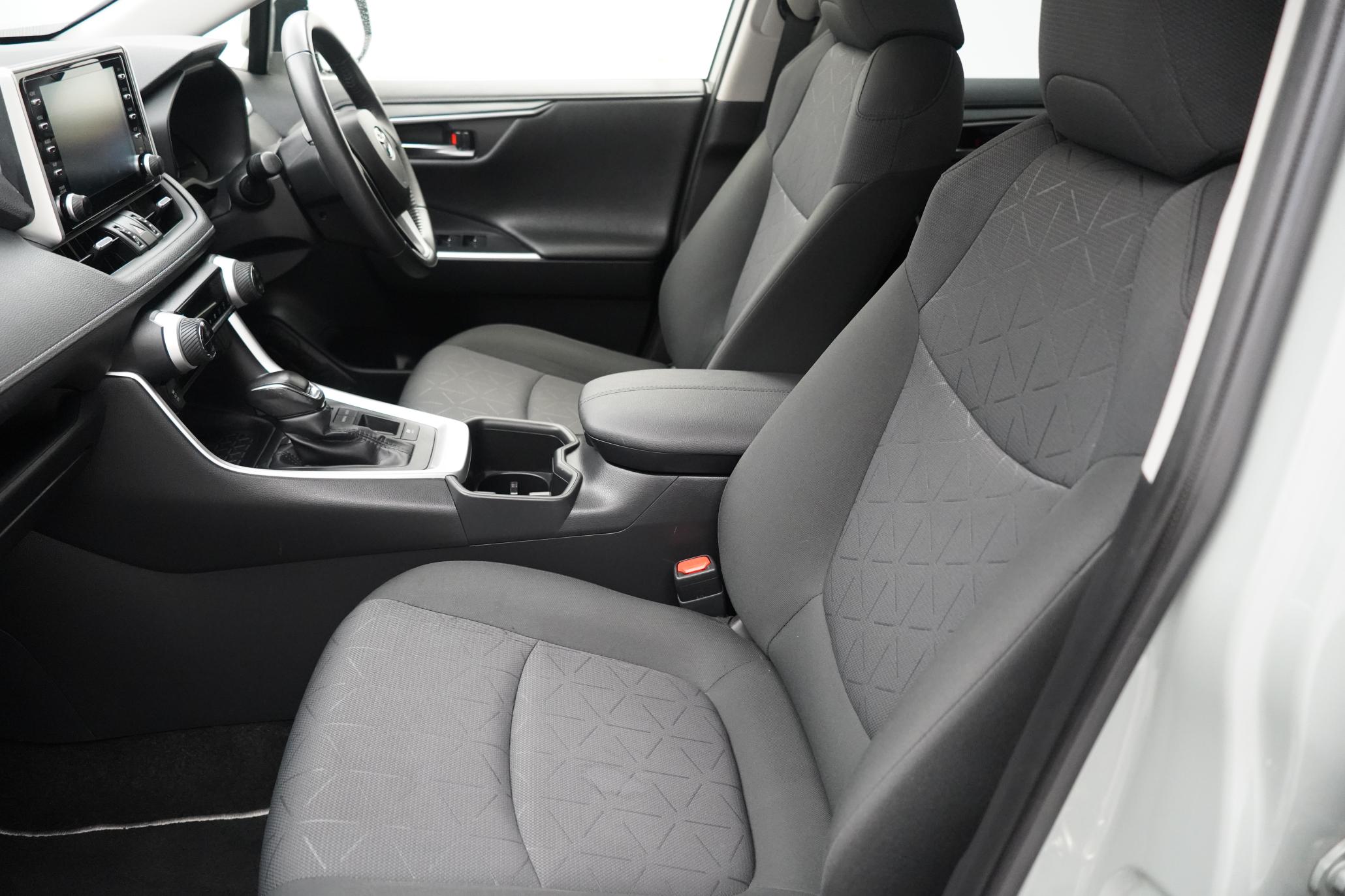 Toyota RAV4 2.5 VVT-h GPF Design SUV 5dr Petrol Hybrid CVT Euro 6 (s/s) (218 ps)