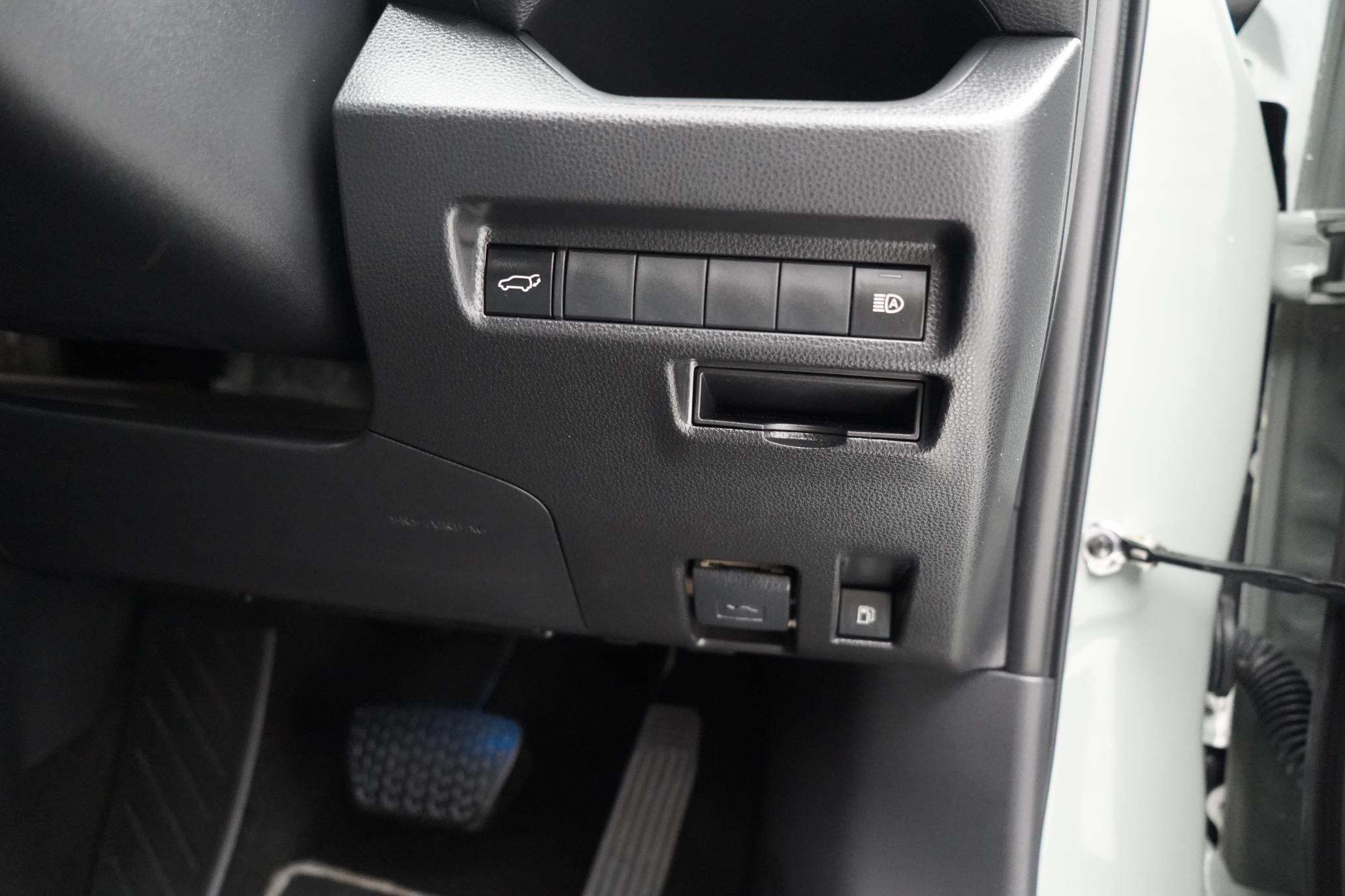 Toyota RAV4 2.5 VVT-h GPF Design SUV 5dr Petrol Hybrid CVT Euro 6 (s/s) (218 ps)