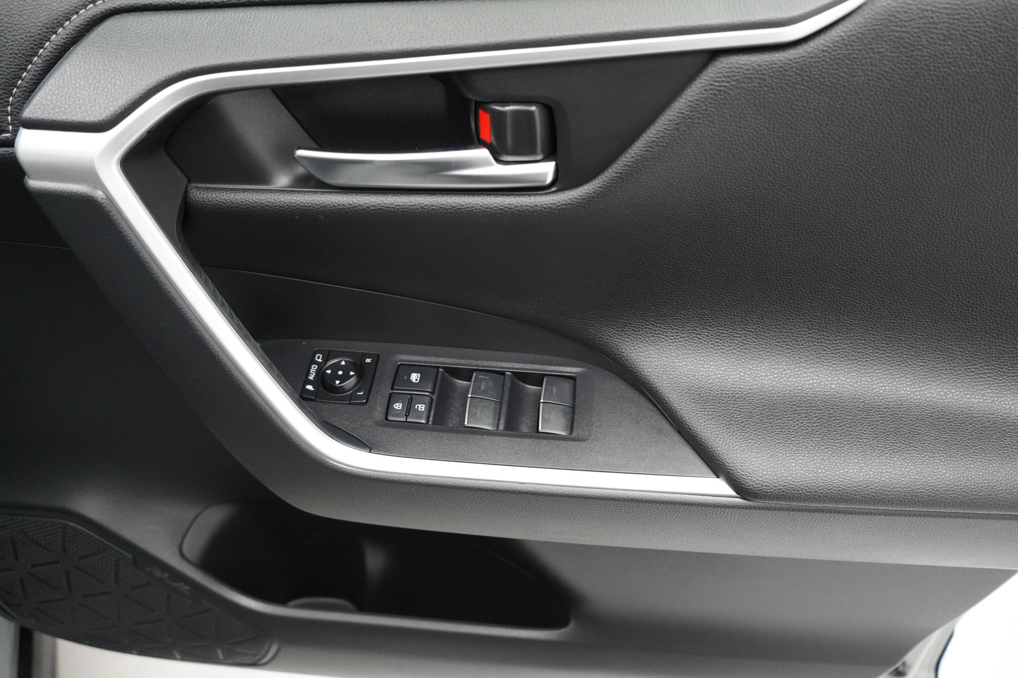 Toyota RAV4 2.5 VVT-h GPF Design SUV 5dr Petrol Hybrid CVT Euro 6 (s/s) (218 ps)