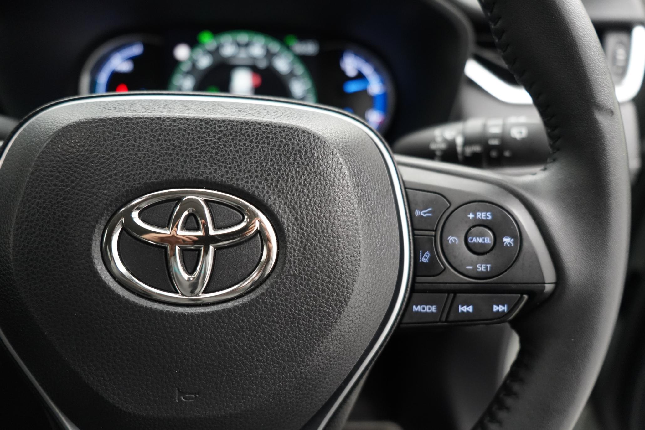 Toyota RAV4 2.5 VVT-h GPF Design SUV 5dr Petrol Hybrid CVT Euro 6 (s/s) (218 ps)