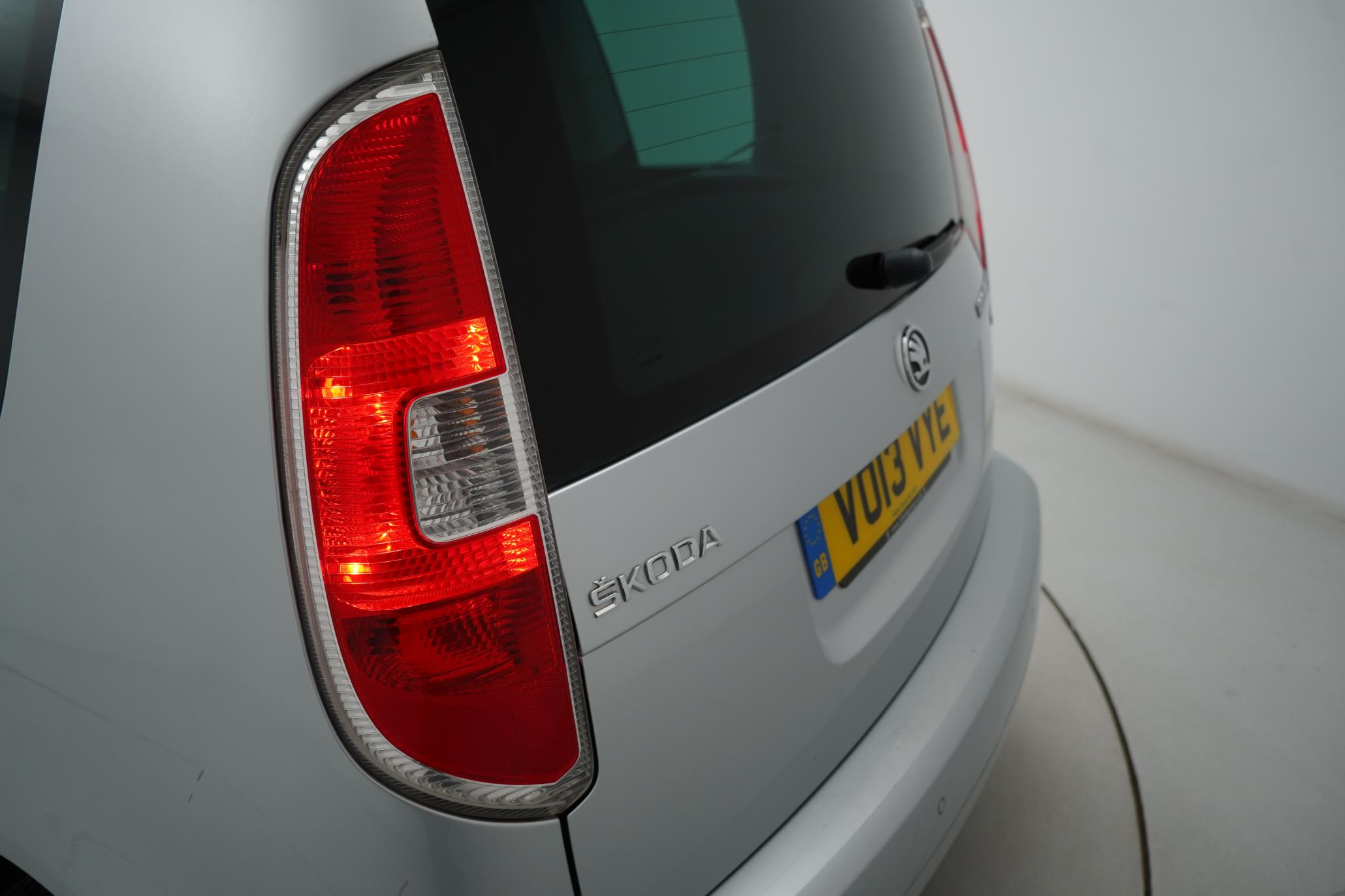 Skoda Roomster 1.2 TSI SE MPV 5dr Petrol Manual Euro 5 (105 ps)
