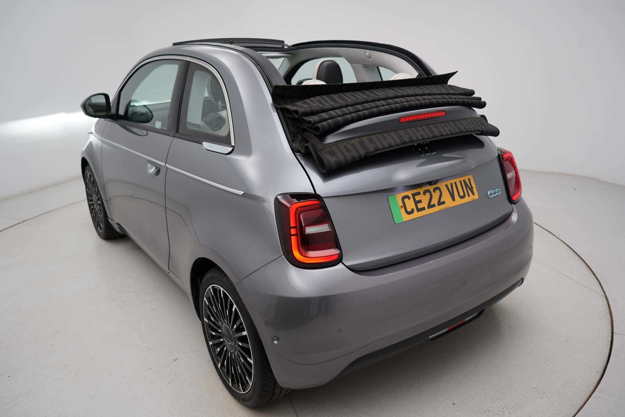 Fiat 500e C 42kWh La Prima Convertible 2dr Electric Auto (118 ps)