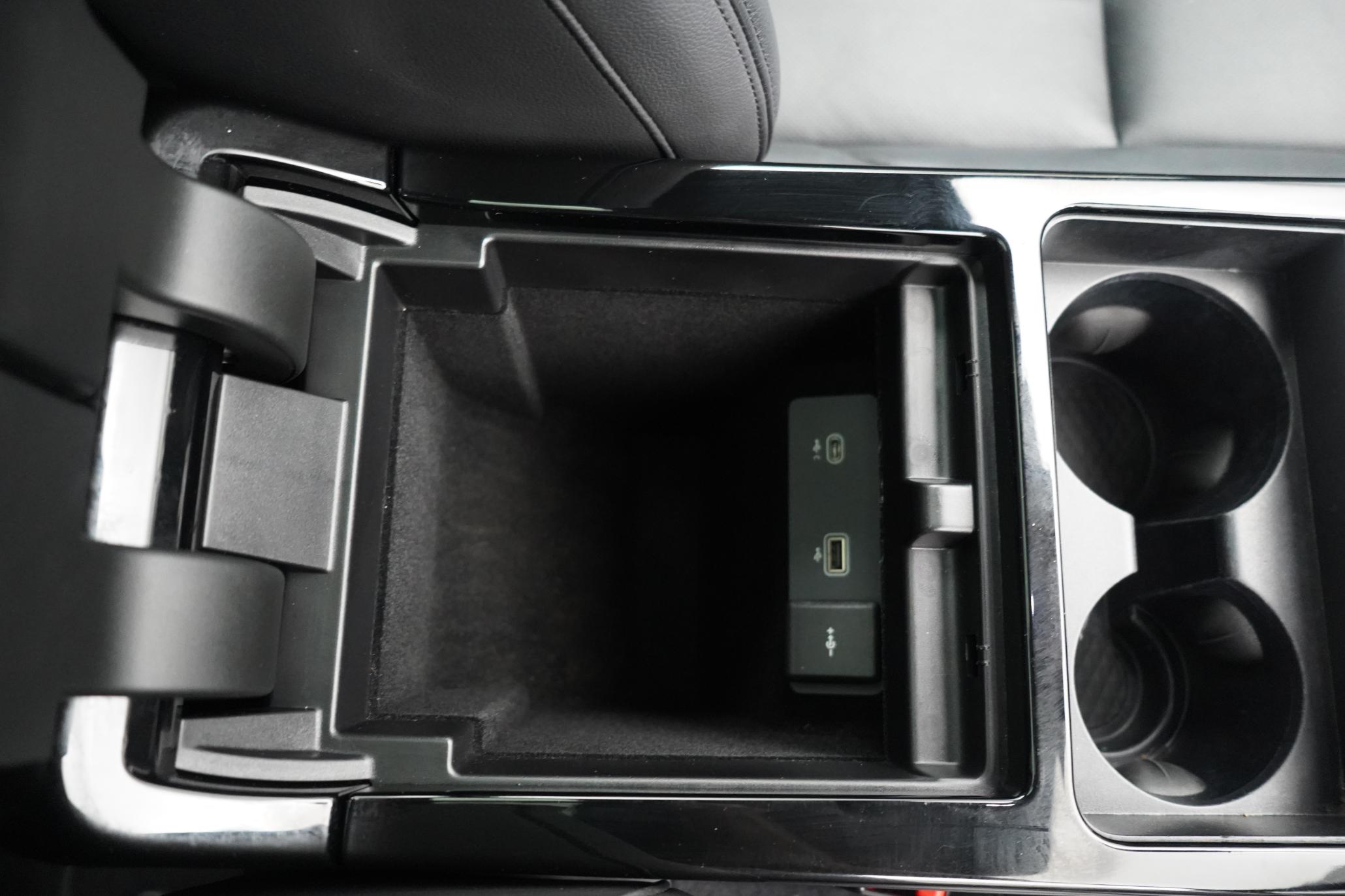 Land Rover Range Rover Evoque 1.5 P300e 12.2kWh R-Dynamic S SUV 5dr Petrol Plug-in Hybrid Auto 4WD Euro 6 (s/s) (309 ps)