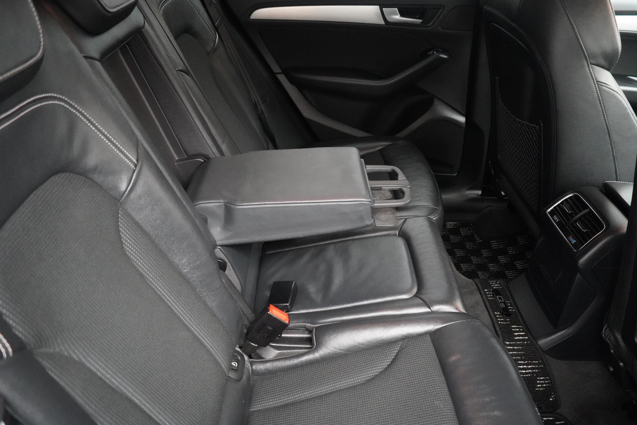 Audi Q5 2.0 TFSI S line SUV 5dr Petrol Tiptronic quattro Euro 5 (s/s) (225 ps)