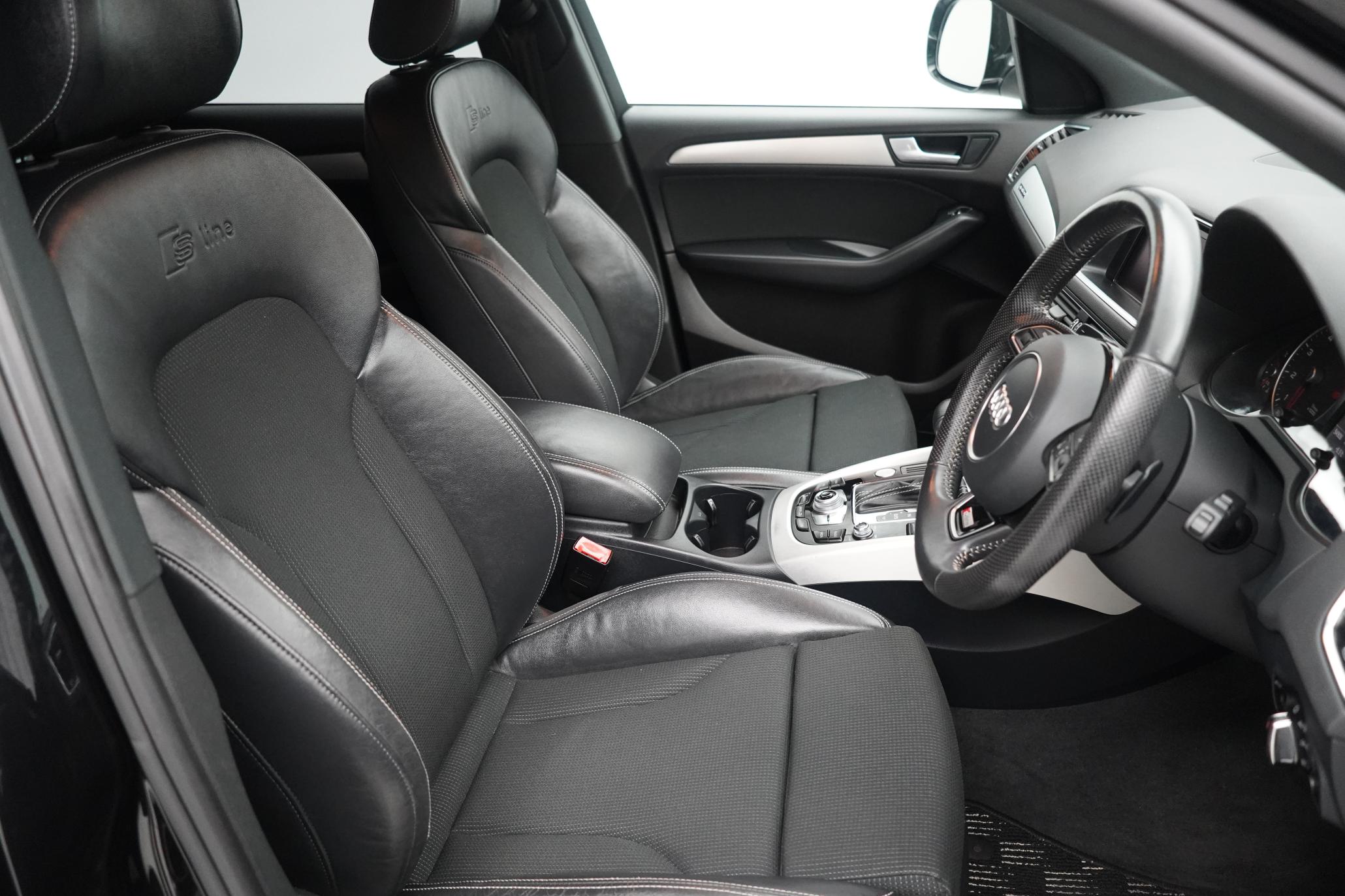 Audi Q5 2.0 TFSI S line SUV 5dr Petrol Tiptronic quattro Euro 5 (s/s) (225 ps)