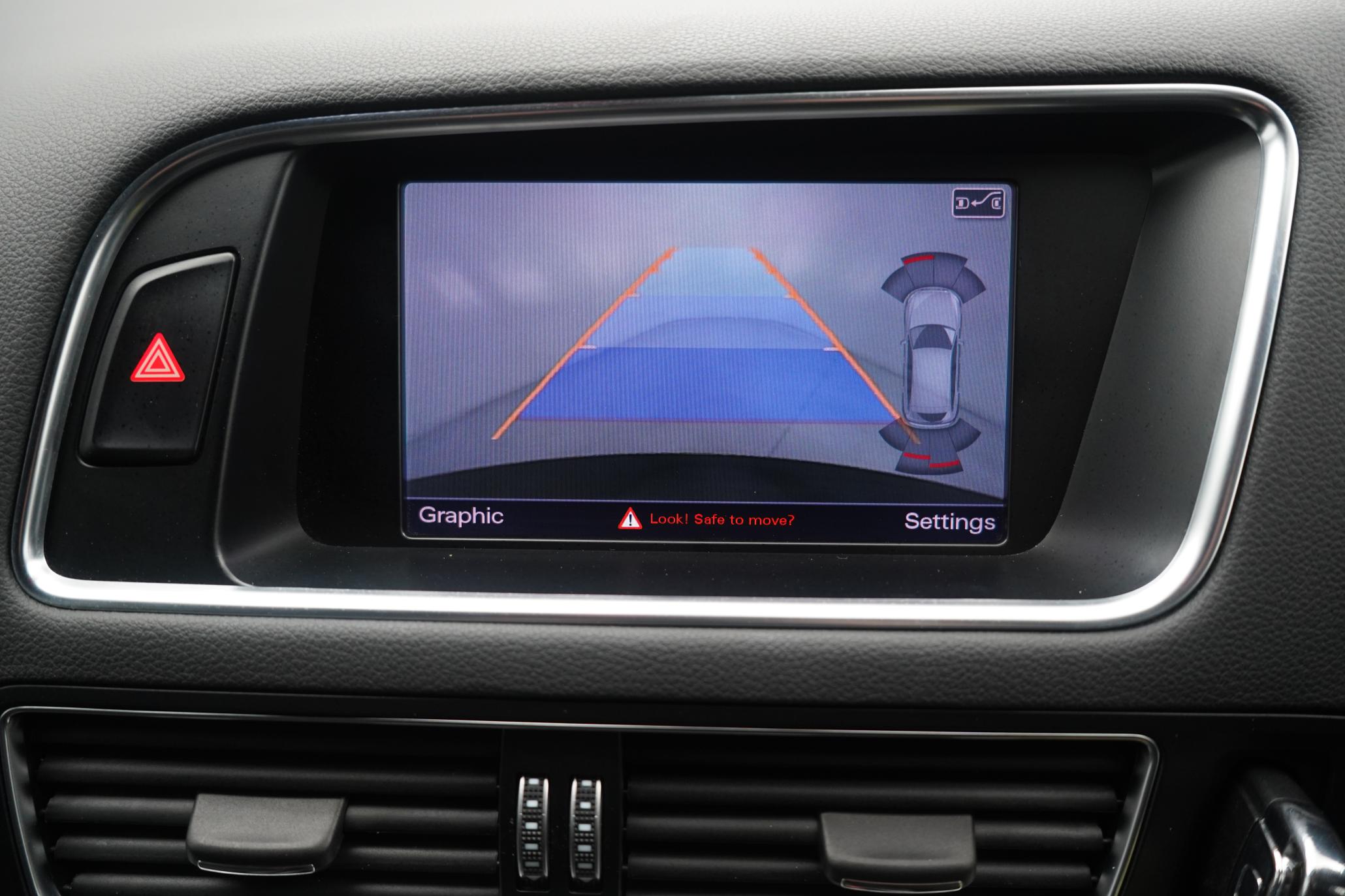 Audi Q5 2.0 TFSI S line SUV 5dr Petrol Tiptronic quattro Euro 5 (s/s) (225 ps)