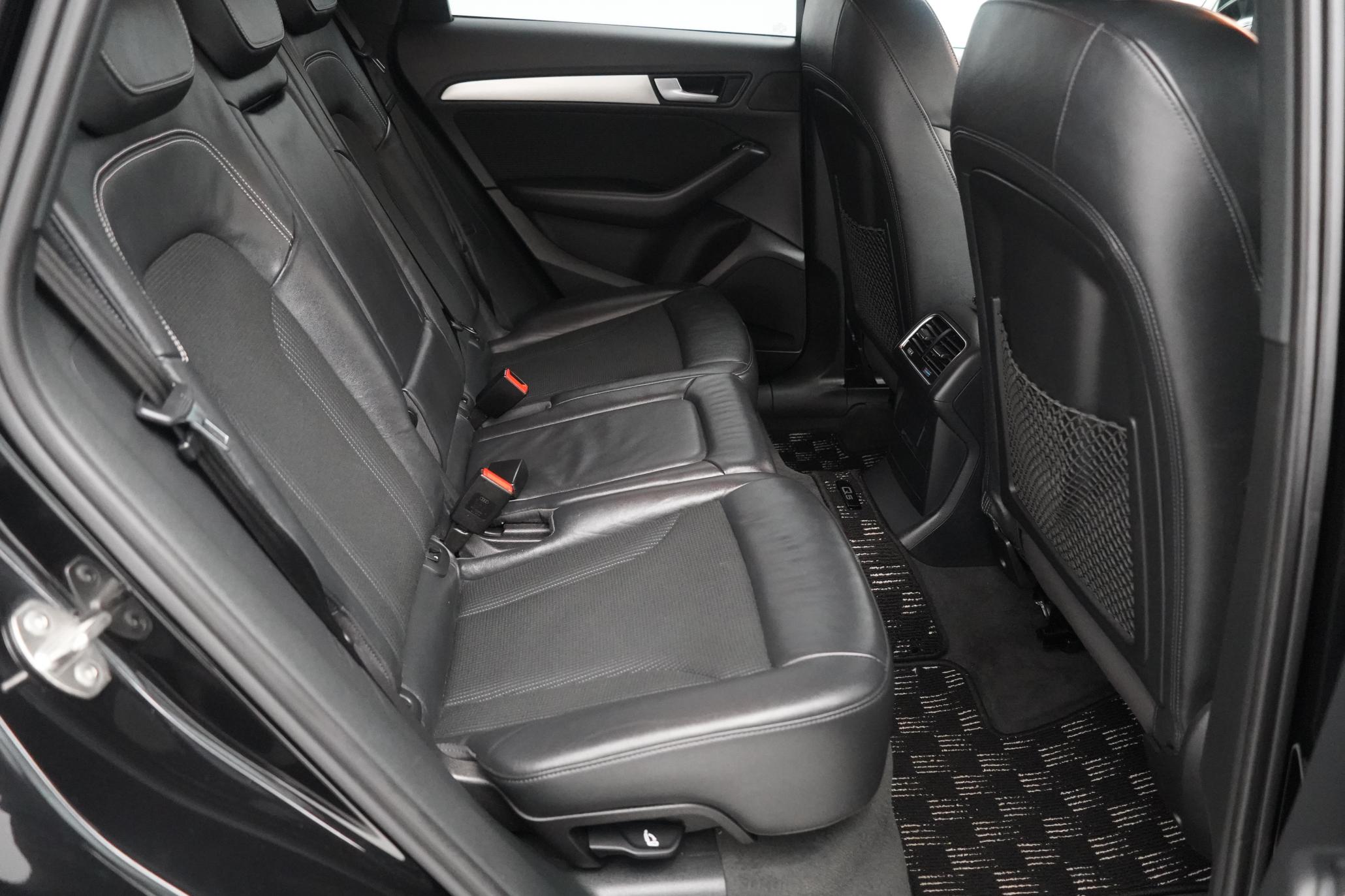 Audi Q5 2.0 TFSI S line SUV 5dr Petrol Tiptronic quattro Euro 5 (s/s) (225 ps)