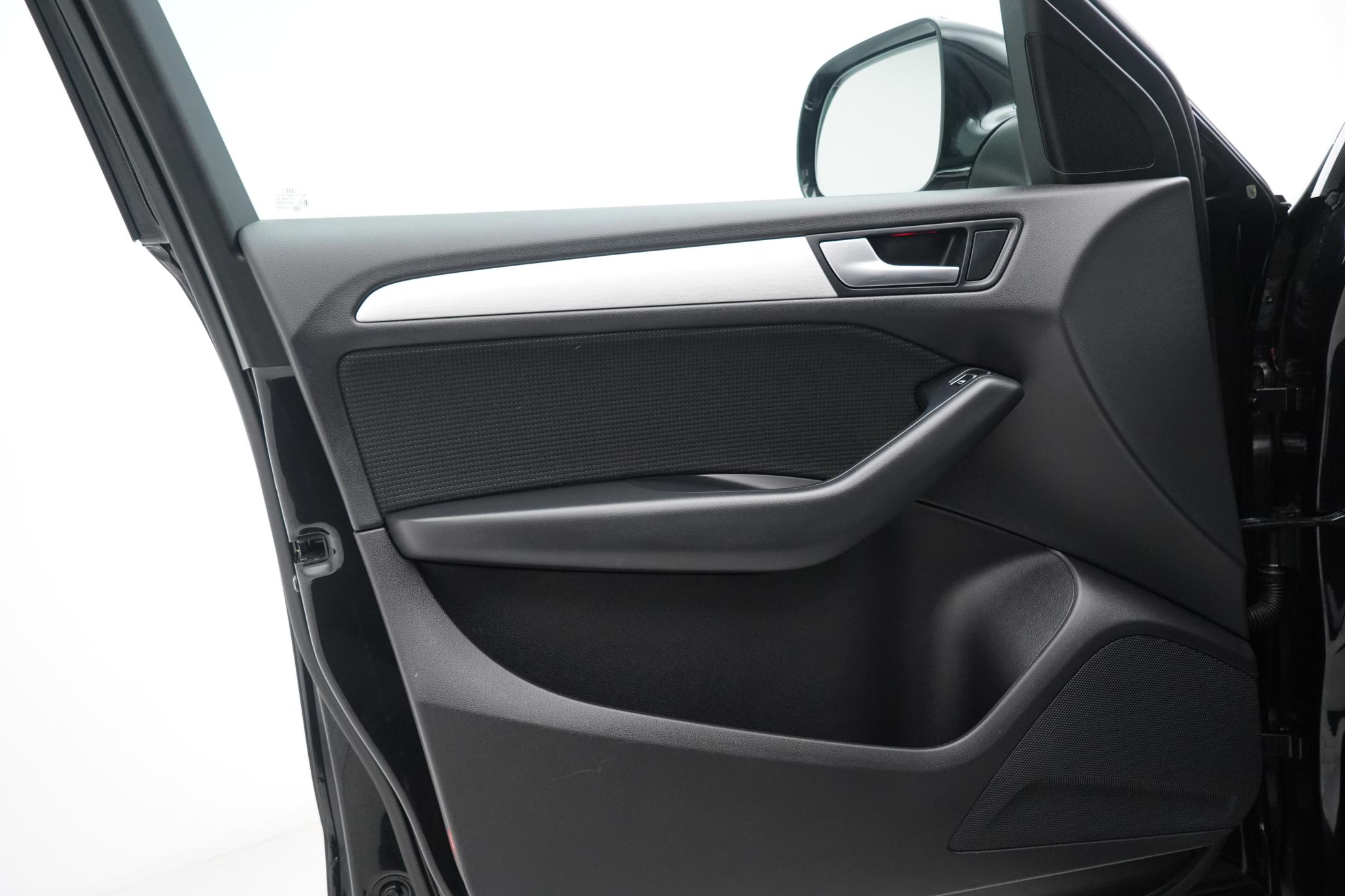 Audi Q5 2.0 TFSI S line SUV 5dr Petrol Tiptronic quattro Euro 5 (s/s) (225 ps)