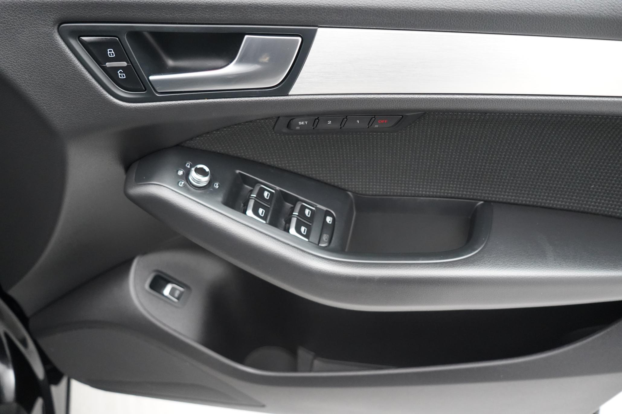 Audi Q5 2.0 TFSI S line SUV 5dr Petrol Tiptronic quattro Euro 5 (s/s) (225 ps)