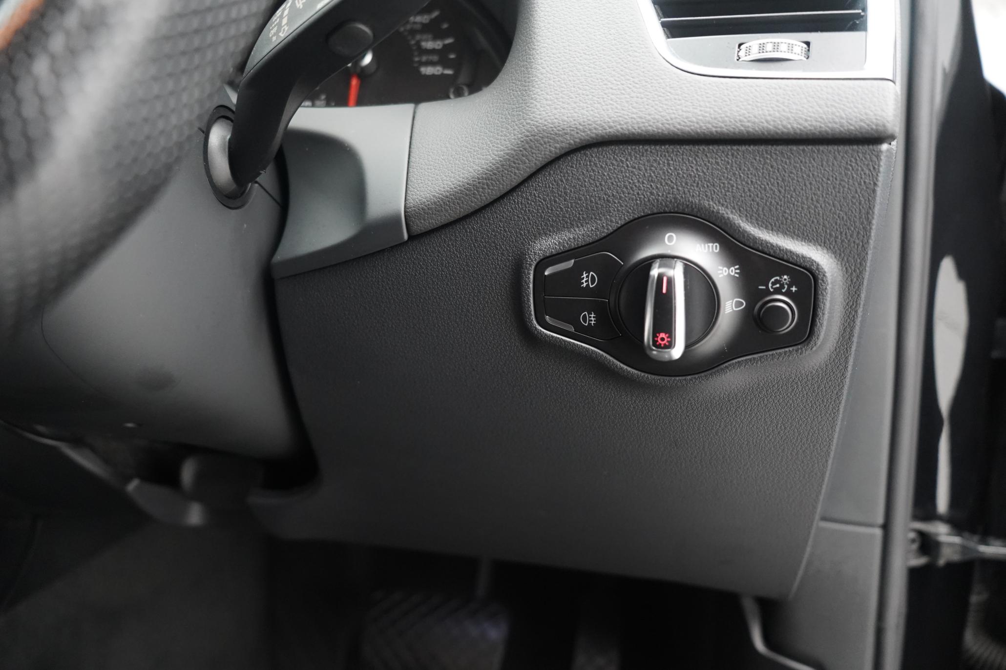 Audi Q5 2.0 TFSI S line SUV 5dr Petrol Tiptronic quattro Euro 5 (s/s) (225 ps)