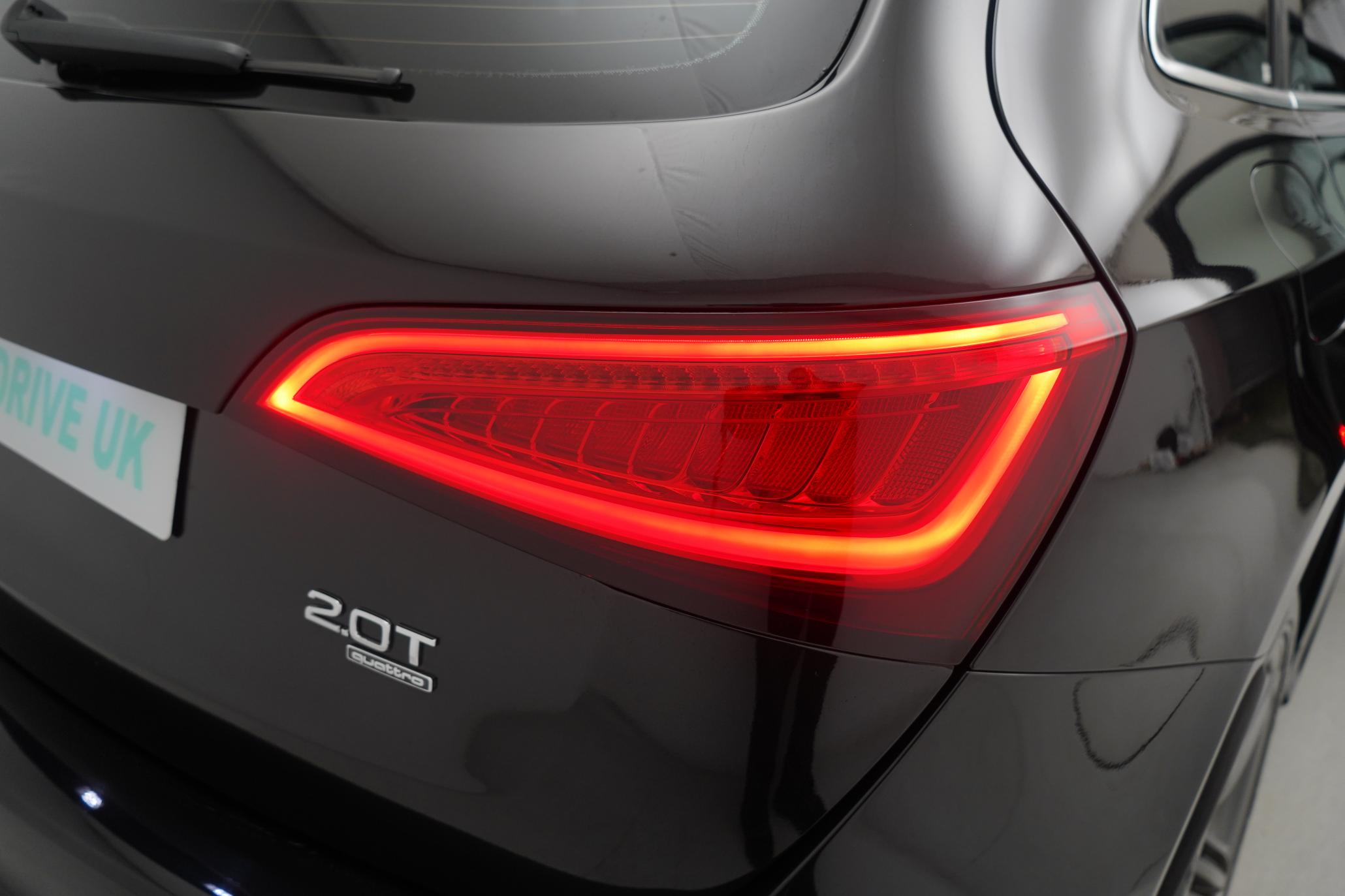 Audi Q5 2.0 TFSI S line SUV 5dr Petrol Tiptronic quattro Euro 5 (s/s) (225 ps)