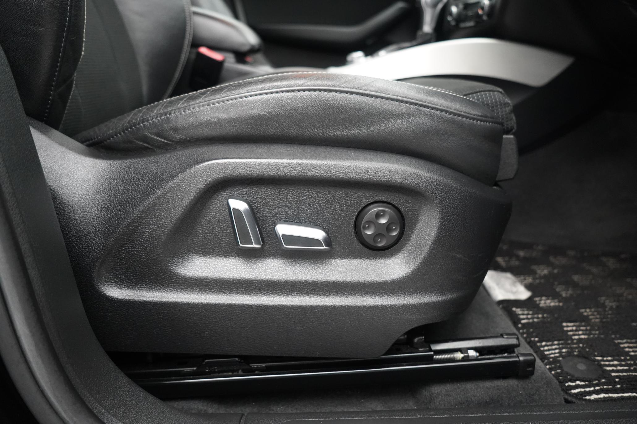 Audi Q5 2.0 TFSI S line SUV 5dr Petrol Tiptronic quattro Euro 5 (s/s) (225 ps)