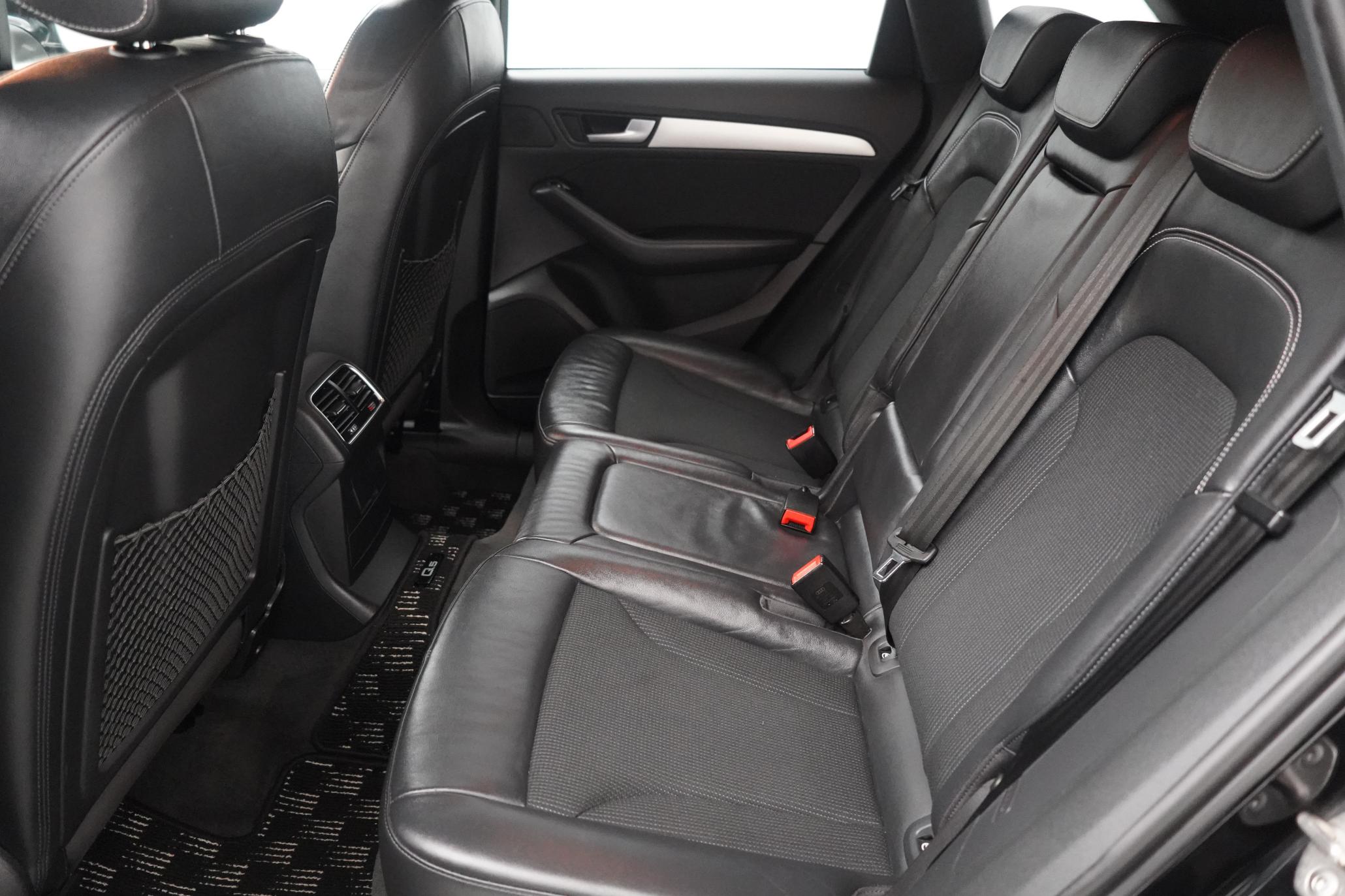 Audi Q5 2.0 TFSI S line SUV 5dr Petrol Tiptronic quattro Euro 5 (s/s) (225 ps)