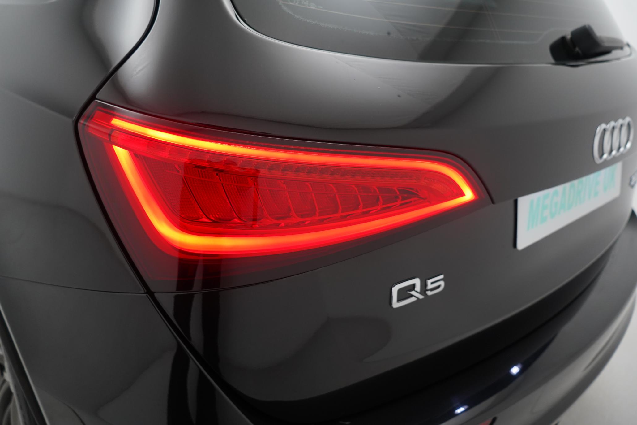 Audi Q5 2.0 TFSI S line SUV 5dr Petrol Tiptronic quattro Euro 5 (s/s) (225 ps)