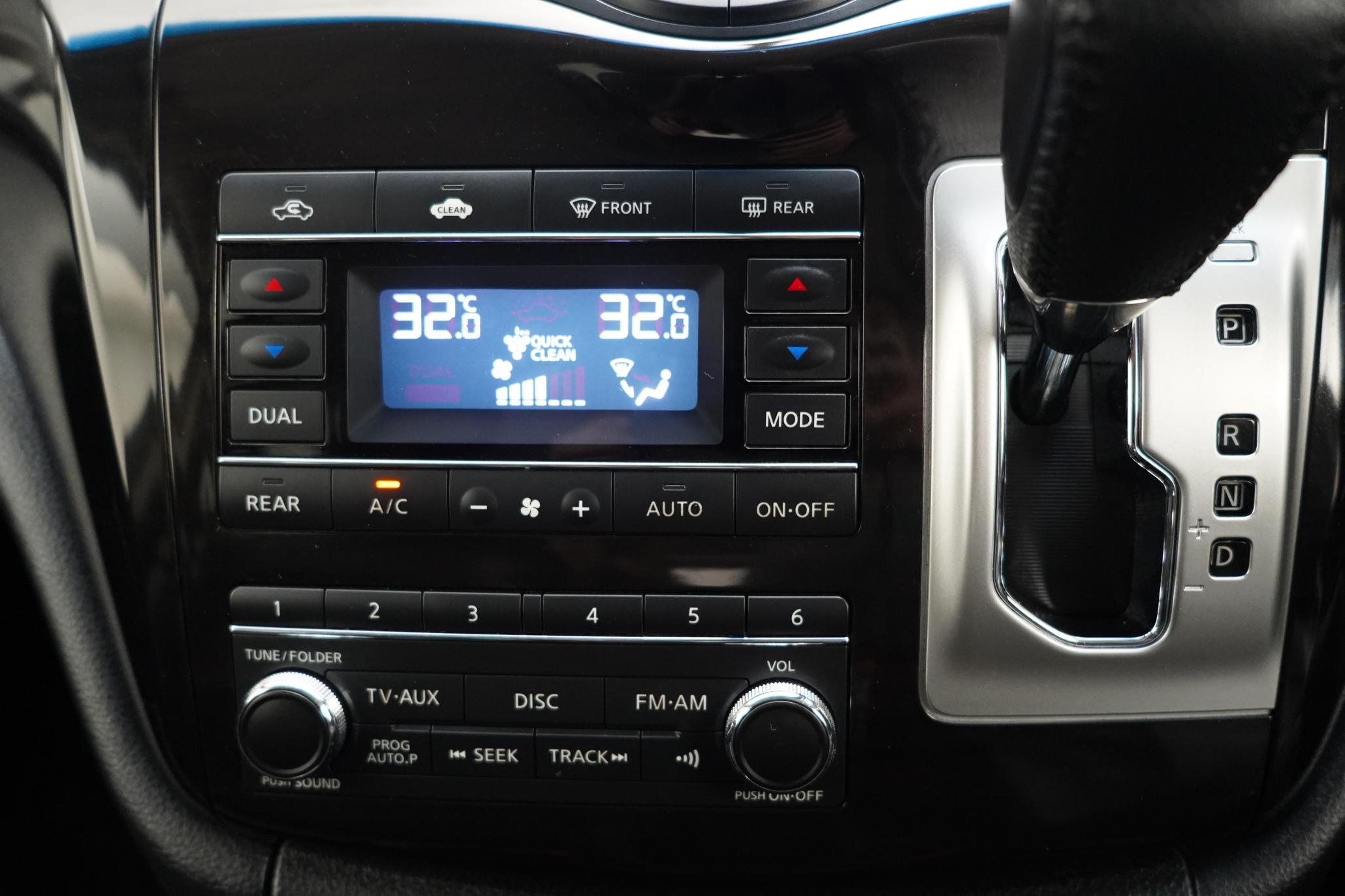 Nissan Elgrand HIGHWAY STAR