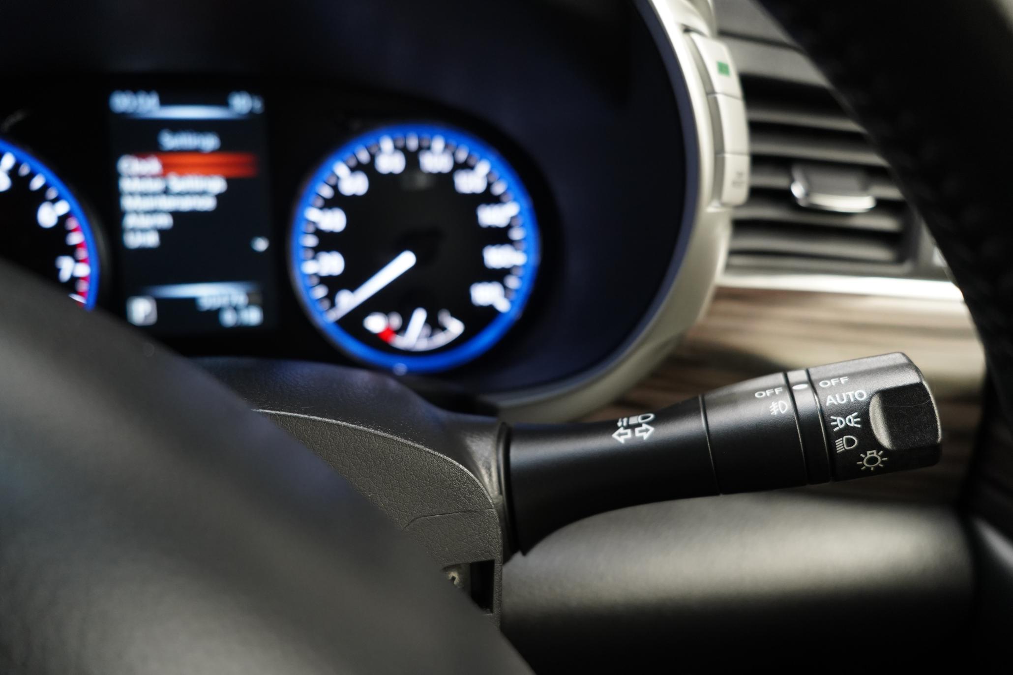 Nissan Elgrand HIGHWAY STAR