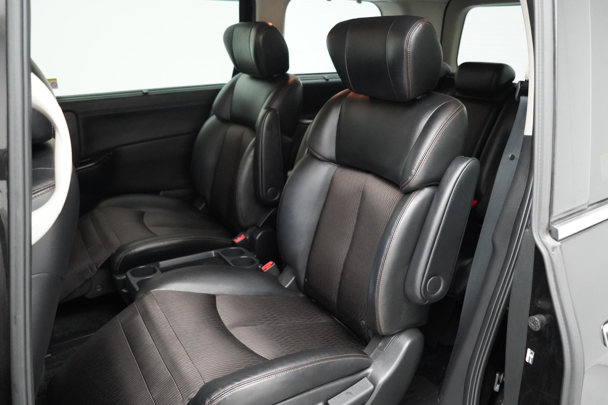 Nissan Elgrand HIGHWAY STAR