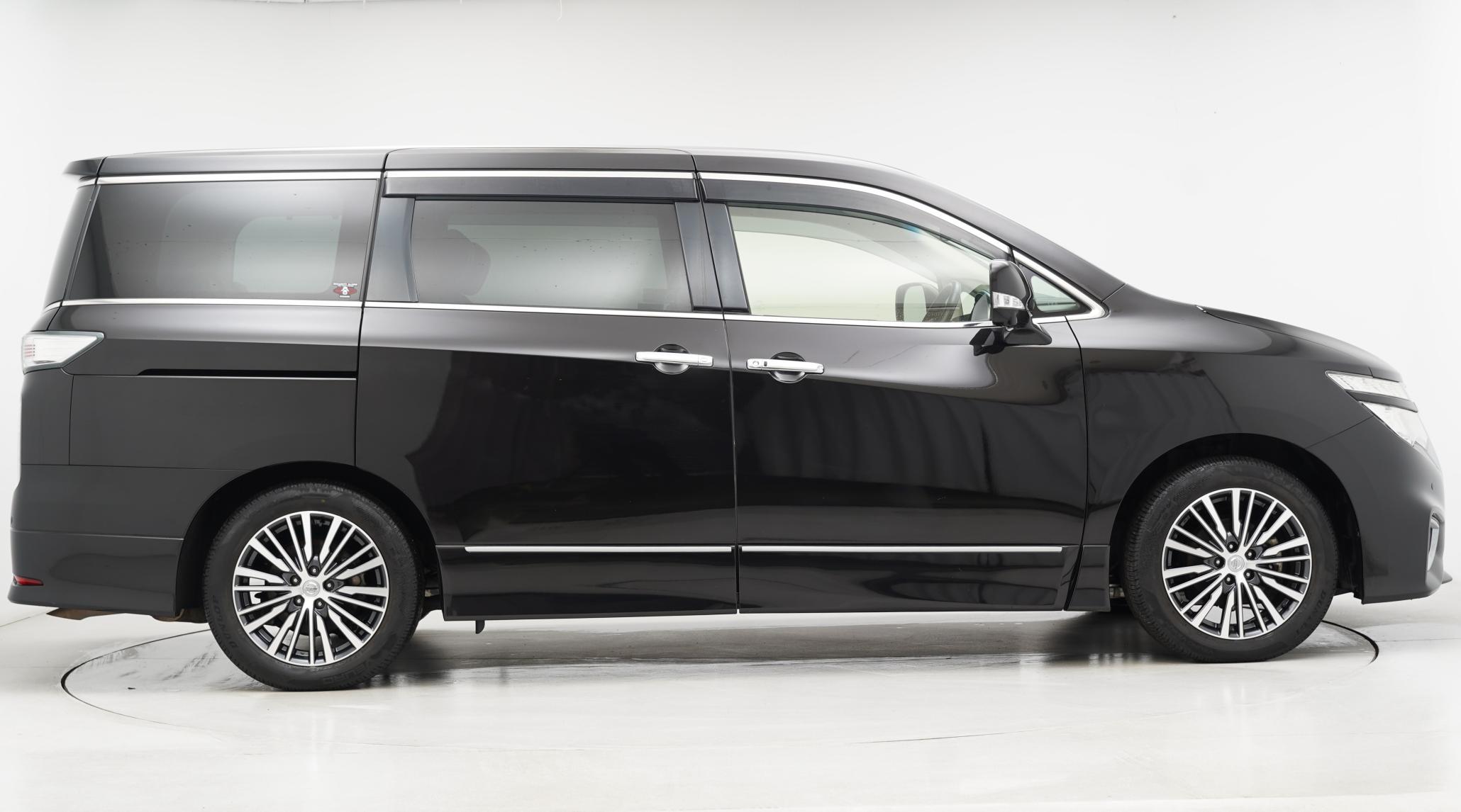 Nissan Elgrand HIGHWAY STAR