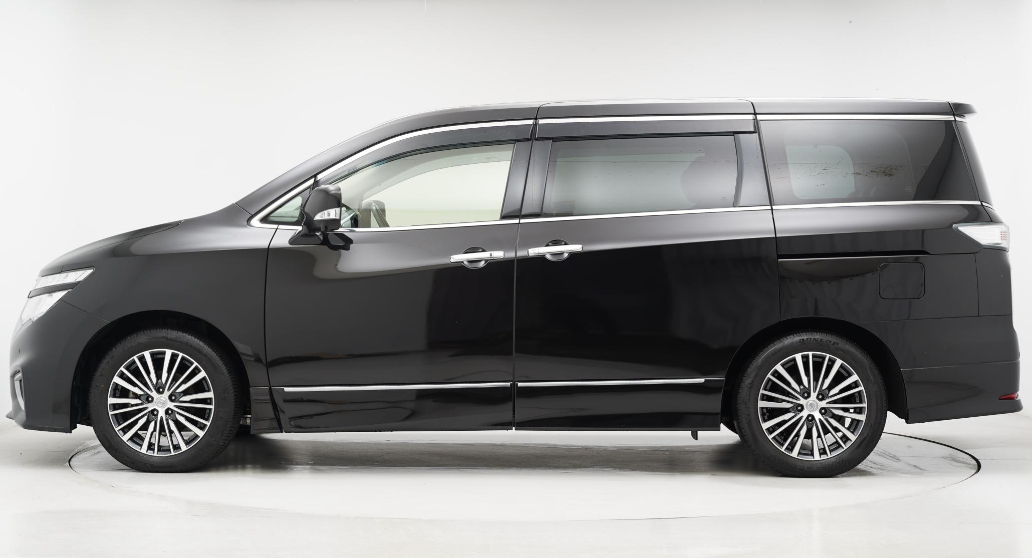 Nissan Elgrand HIGHWAY STAR