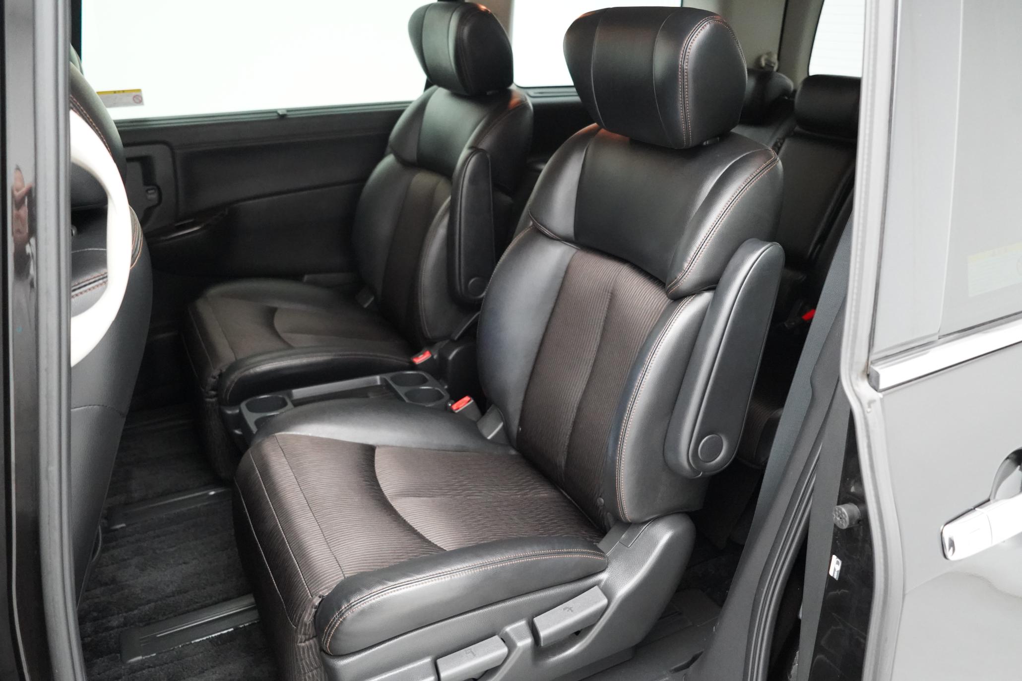 Nissan Elgrand HIGHWAY STAR