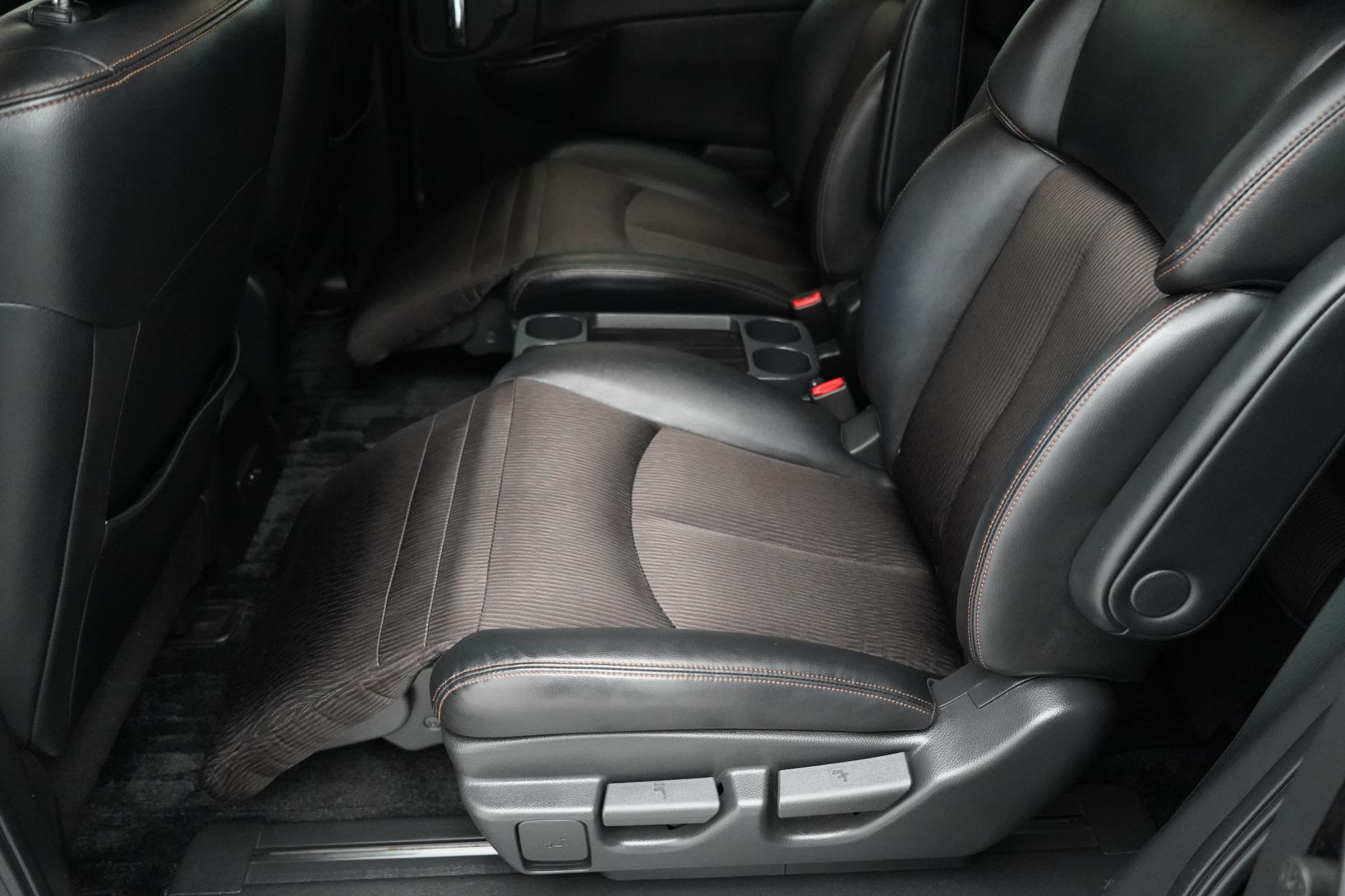 Nissan Elgrand HIGHWAY STAR