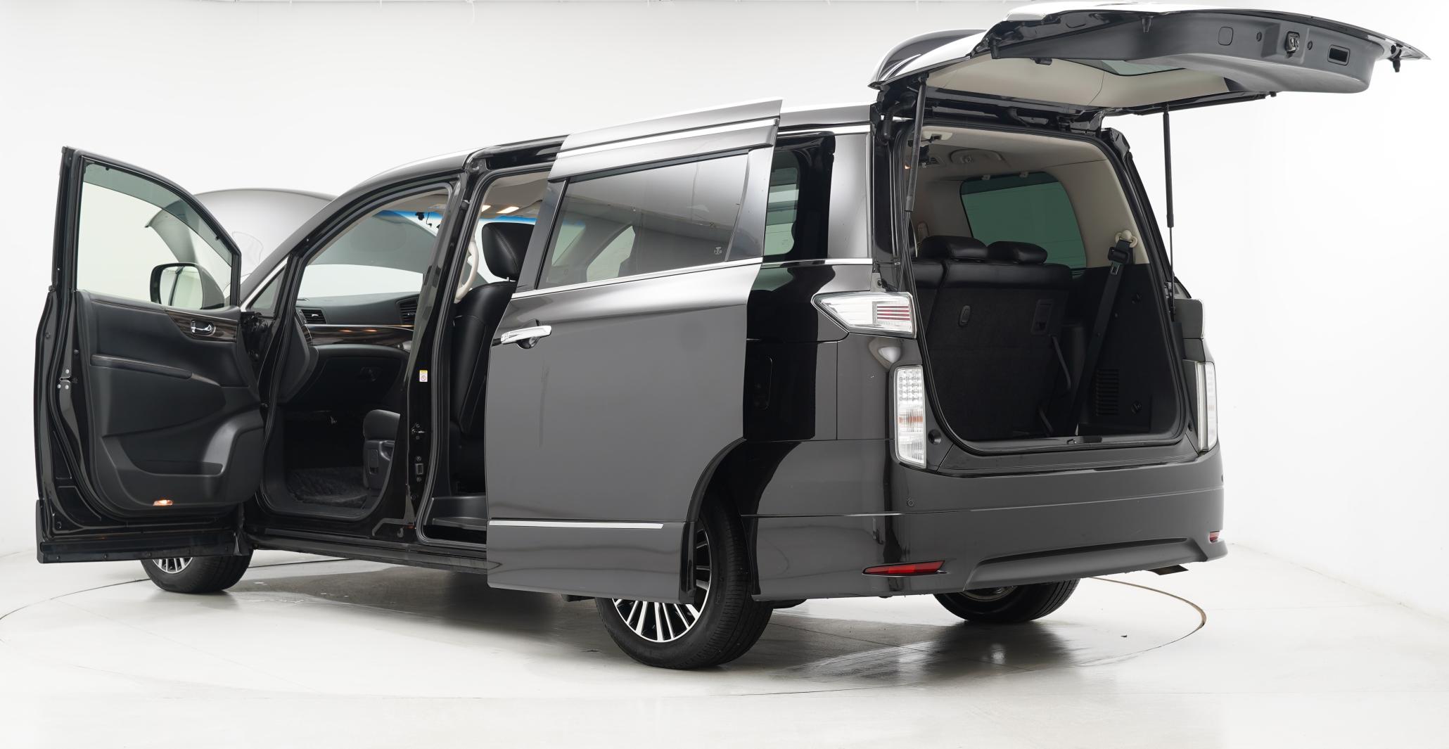 Nissan Elgrand HIGHWAY STAR