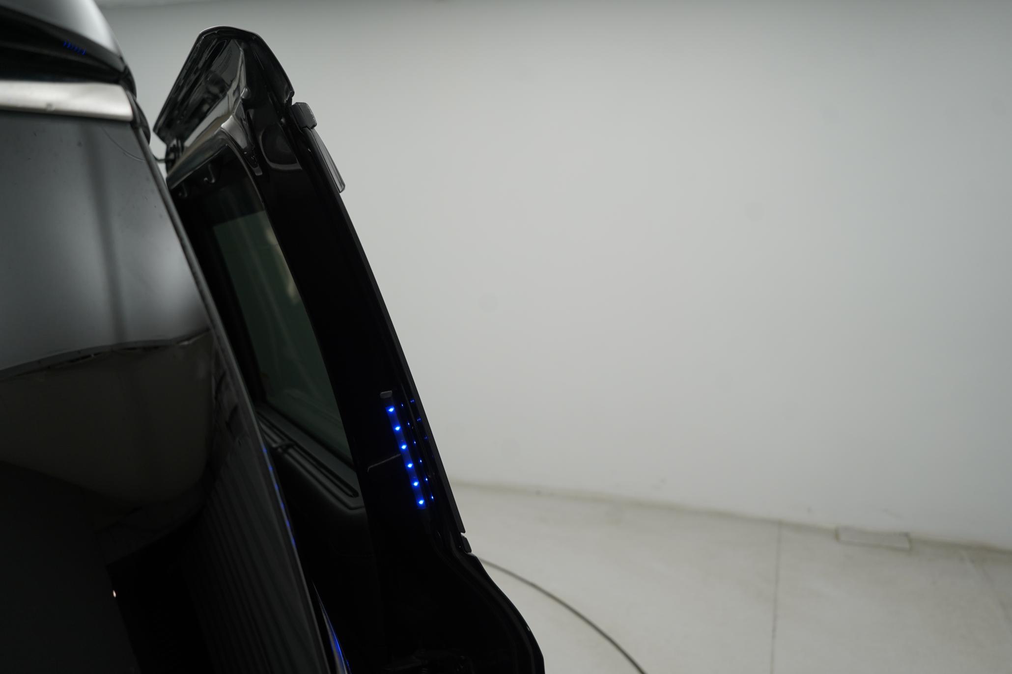 Nissan Elgrand HIGHWAY STAR