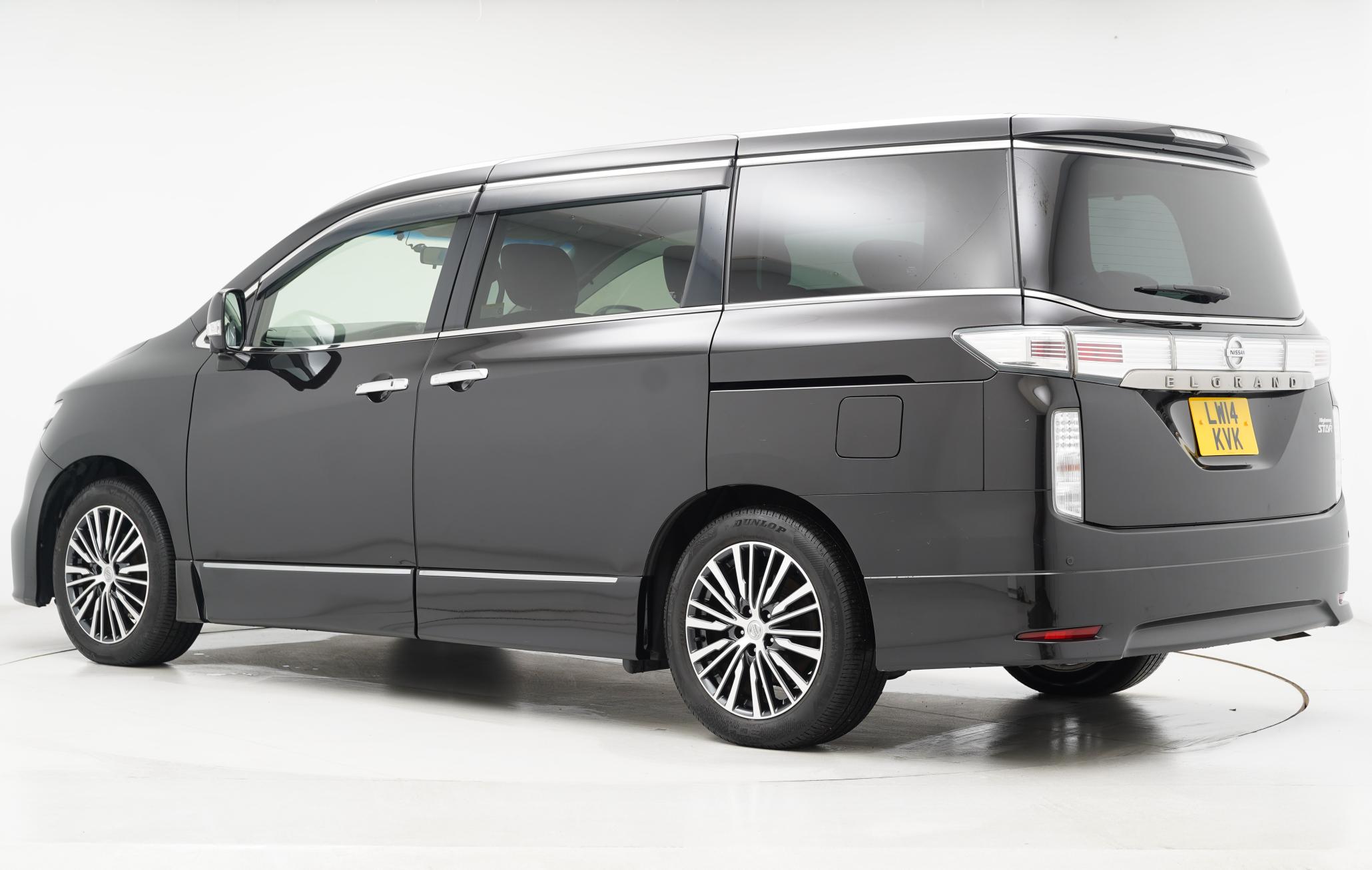 Nissan Elgrand HIGHWAY STAR