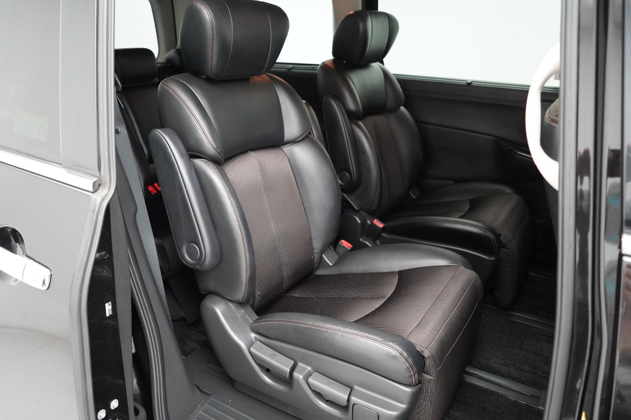 Nissan Elgrand HIGHWAY STAR