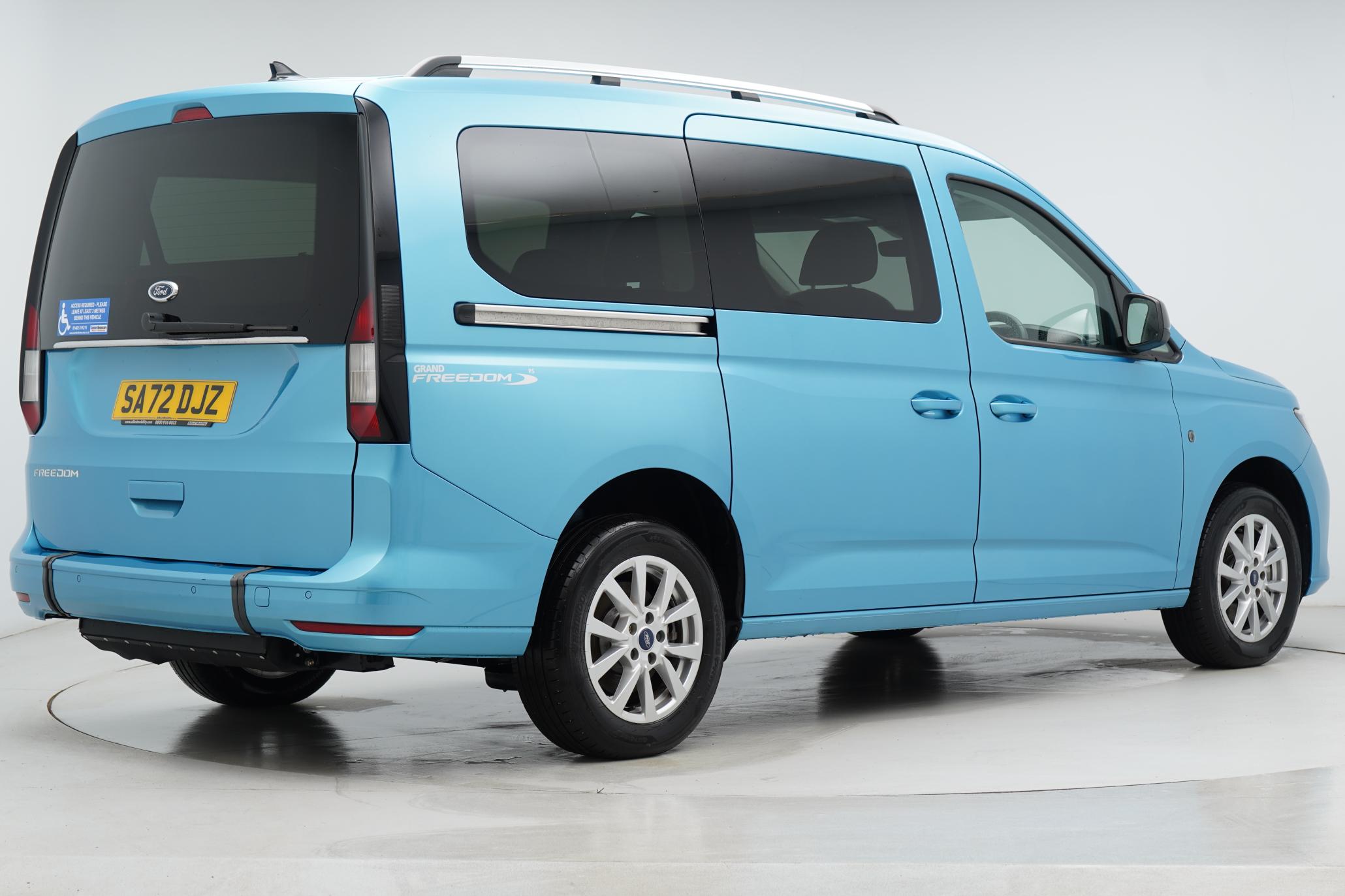 Ford Grand Tourneo Connect 2.0 EcoBlue Titanium MPV 5dr Diesel Manual Euro 6 (s/s) (122 ps)