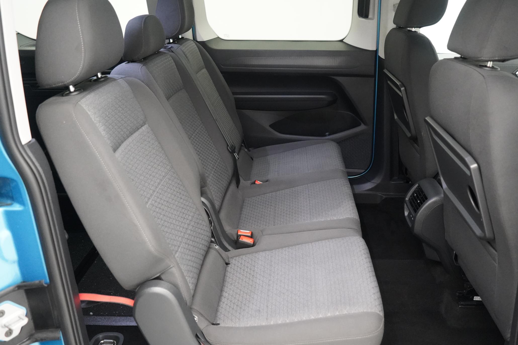 Ford Grand Tourneo Connect 2.0 EcoBlue Titanium MPV 5dr Diesel Manual Euro 6 (s/s) (122 ps)