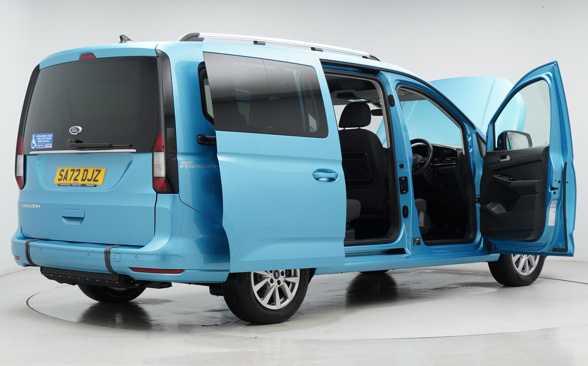 Ford Grand Tourneo Connect 2.0 EcoBlue Titanium MPV 5dr Diesel Manual Euro 6 (s/s) (122 ps)