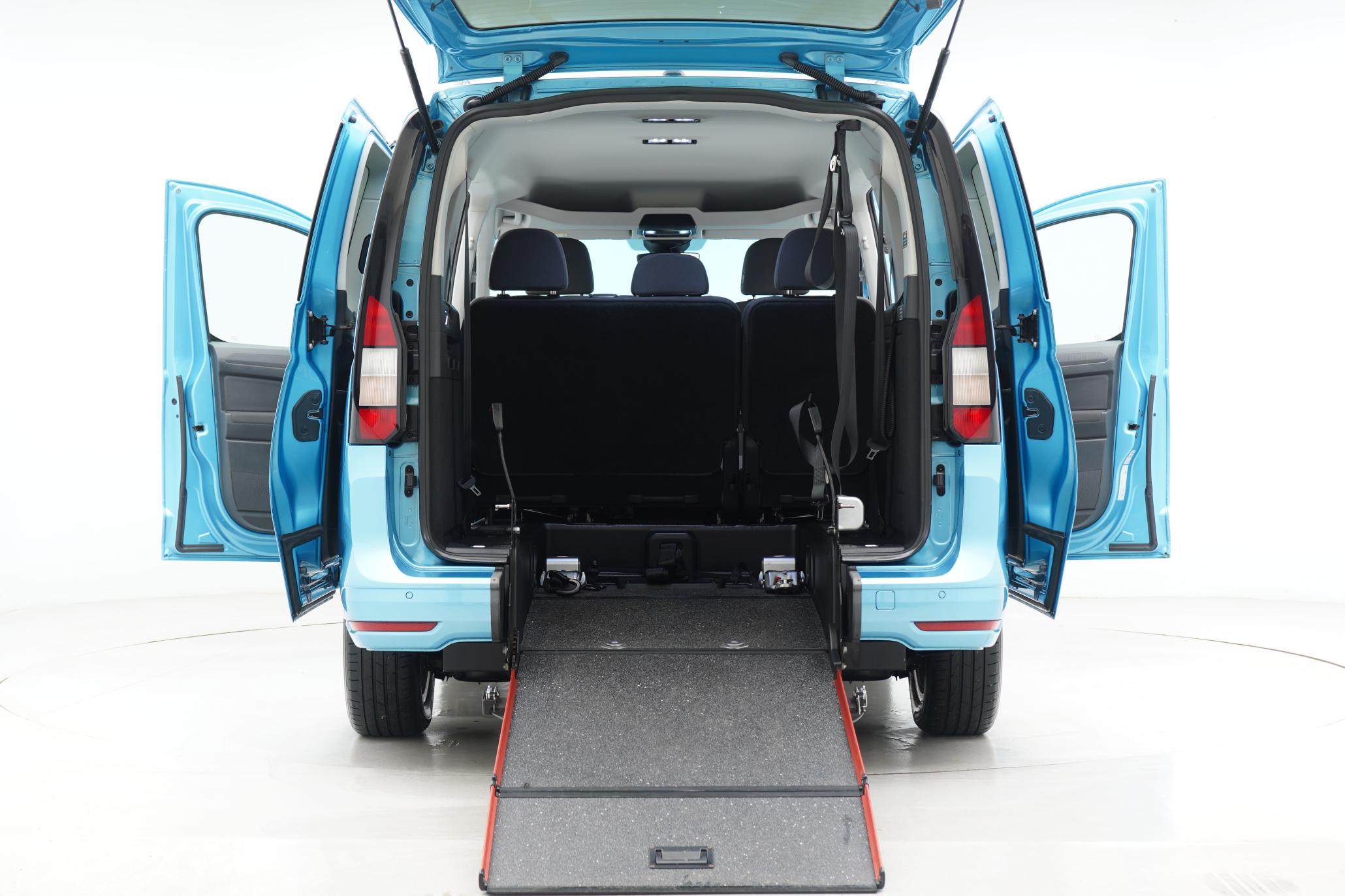 Ford Grand Tourneo Connect 2.0 EcoBlue Titanium MPV 5dr Diesel Manual Euro 6 (s/s) (122 ps)
