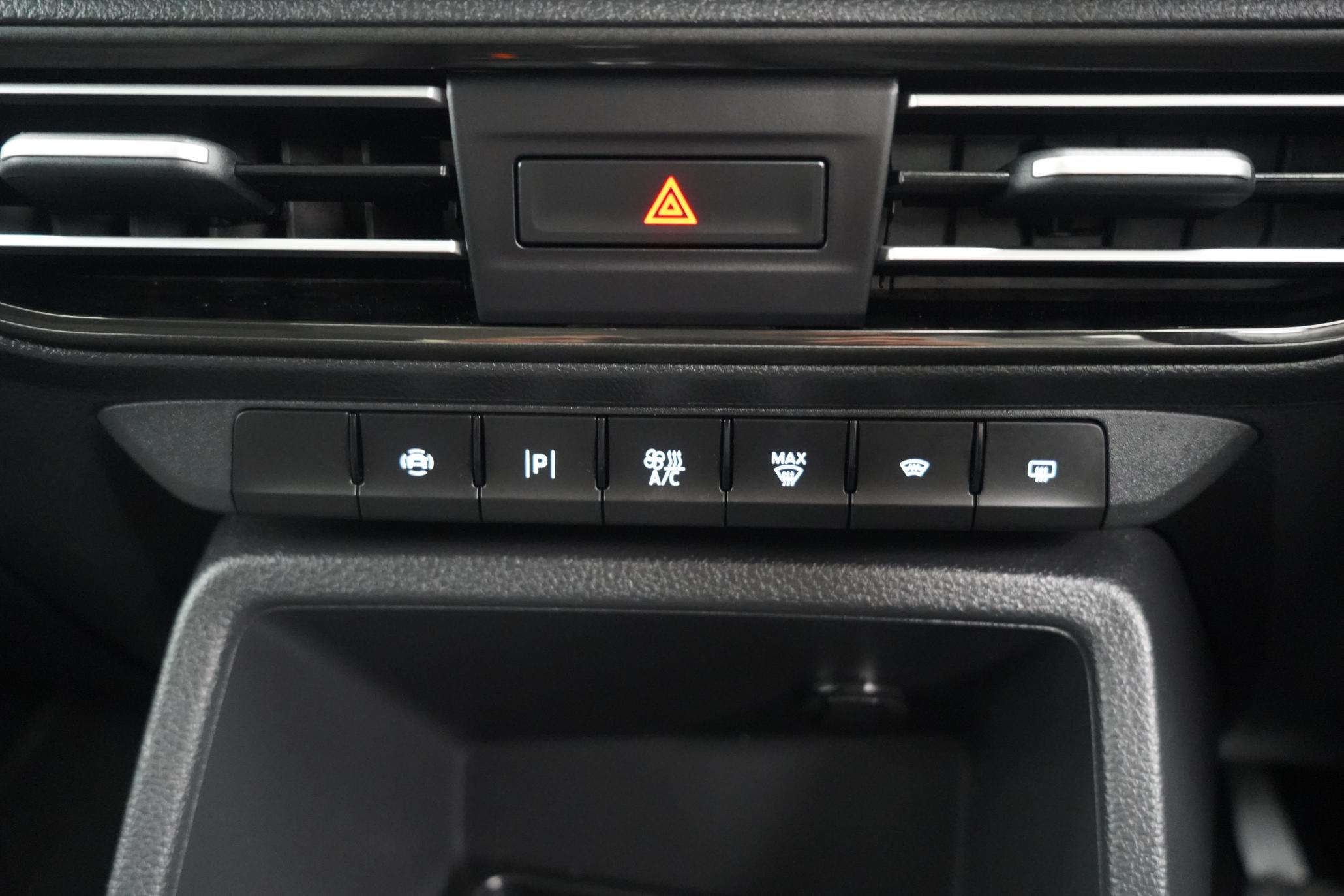 Ford Grand Tourneo Connect 2.0 EcoBlue Titanium MPV 5dr Diesel Manual Euro 6 (s/s) (122 ps)
