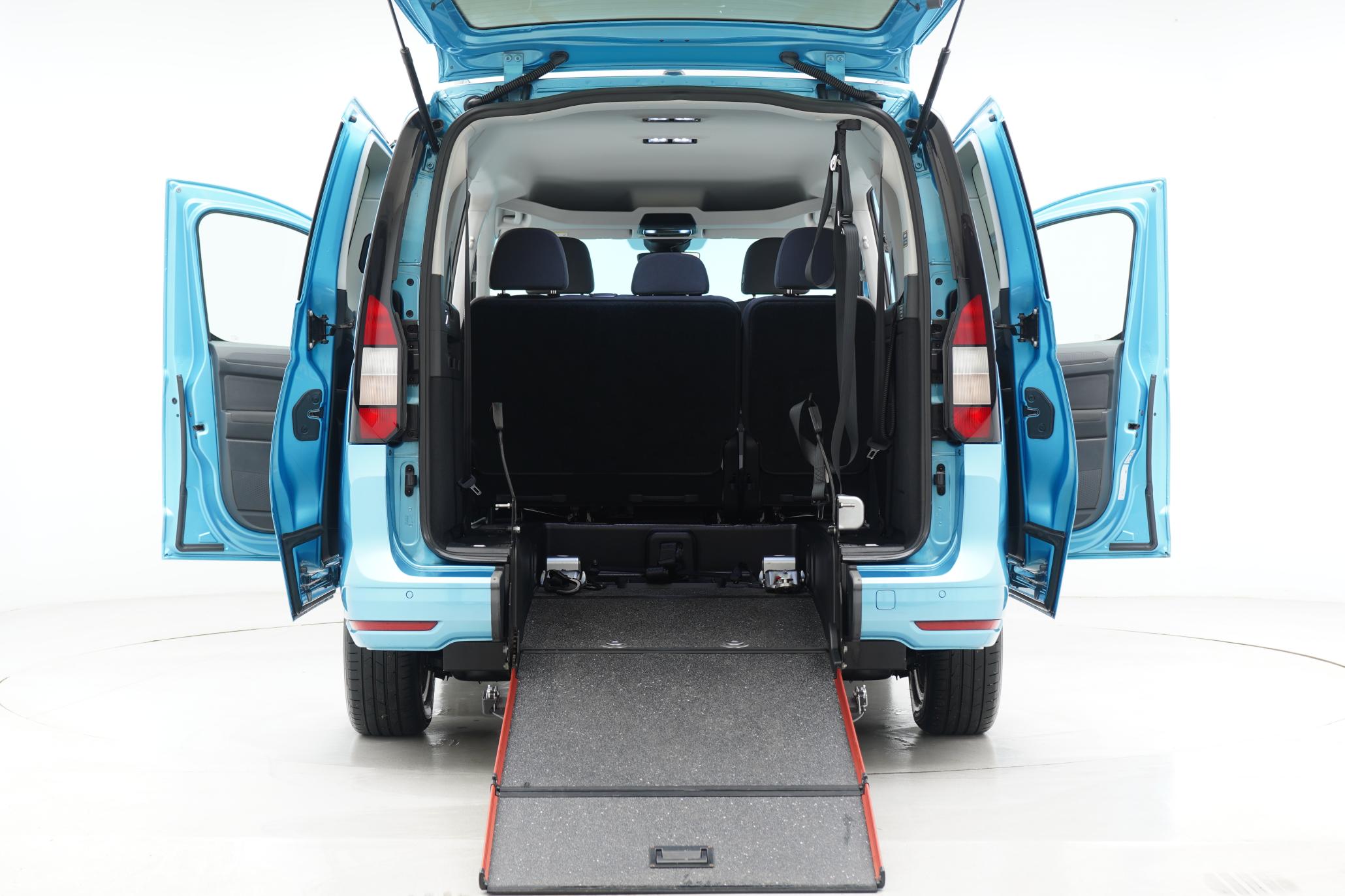Ford Grand Tourneo Connect 2.0 EcoBlue Titanium MPV 5dr Diesel Manual Euro 6 (s/s) (122 ps)