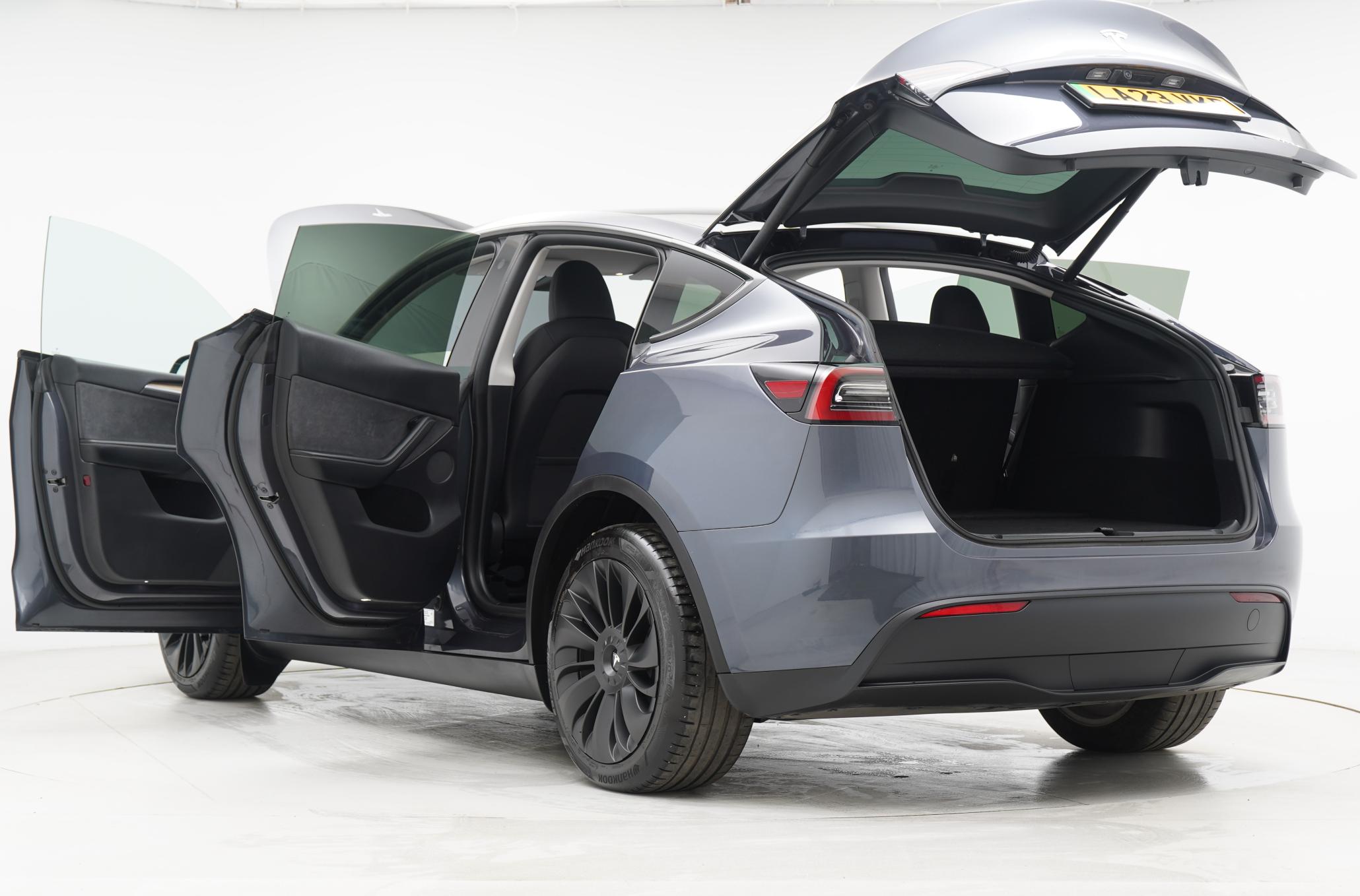 Tesla Model Y (Dual Motor) Long Range SUV 5dr Electric Auto 4WDE (384 bhp)