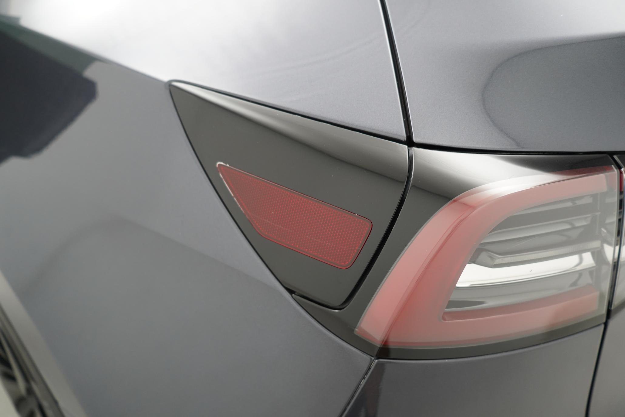 Tesla Model Y (Dual Motor) Long Range SUV 5dr Electric Auto 4WDE (384 bhp)