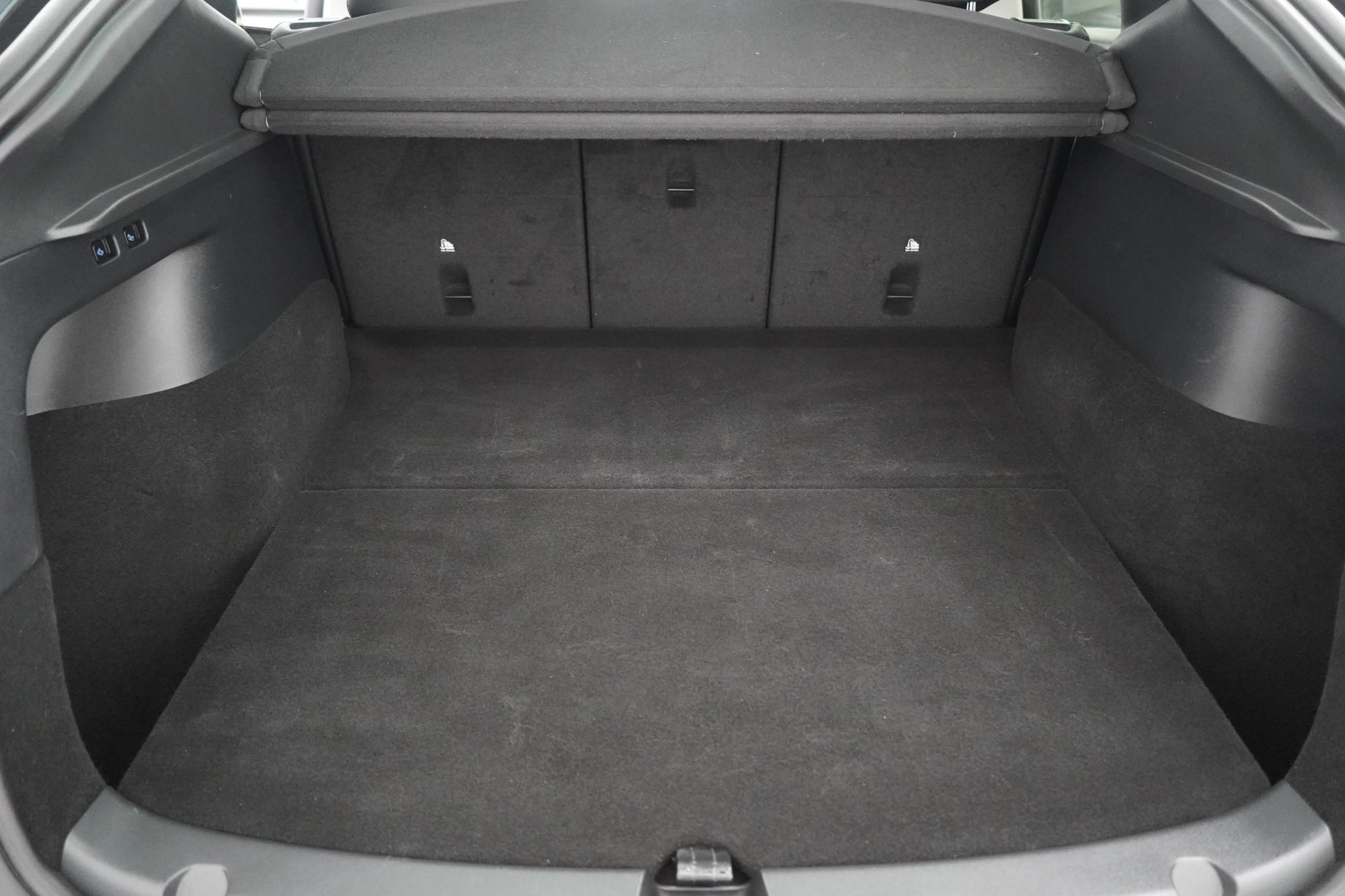 Tesla Model Y (Dual Motor) Long Range SUV 5dr Electric Auto 4WDE (384 bhp)