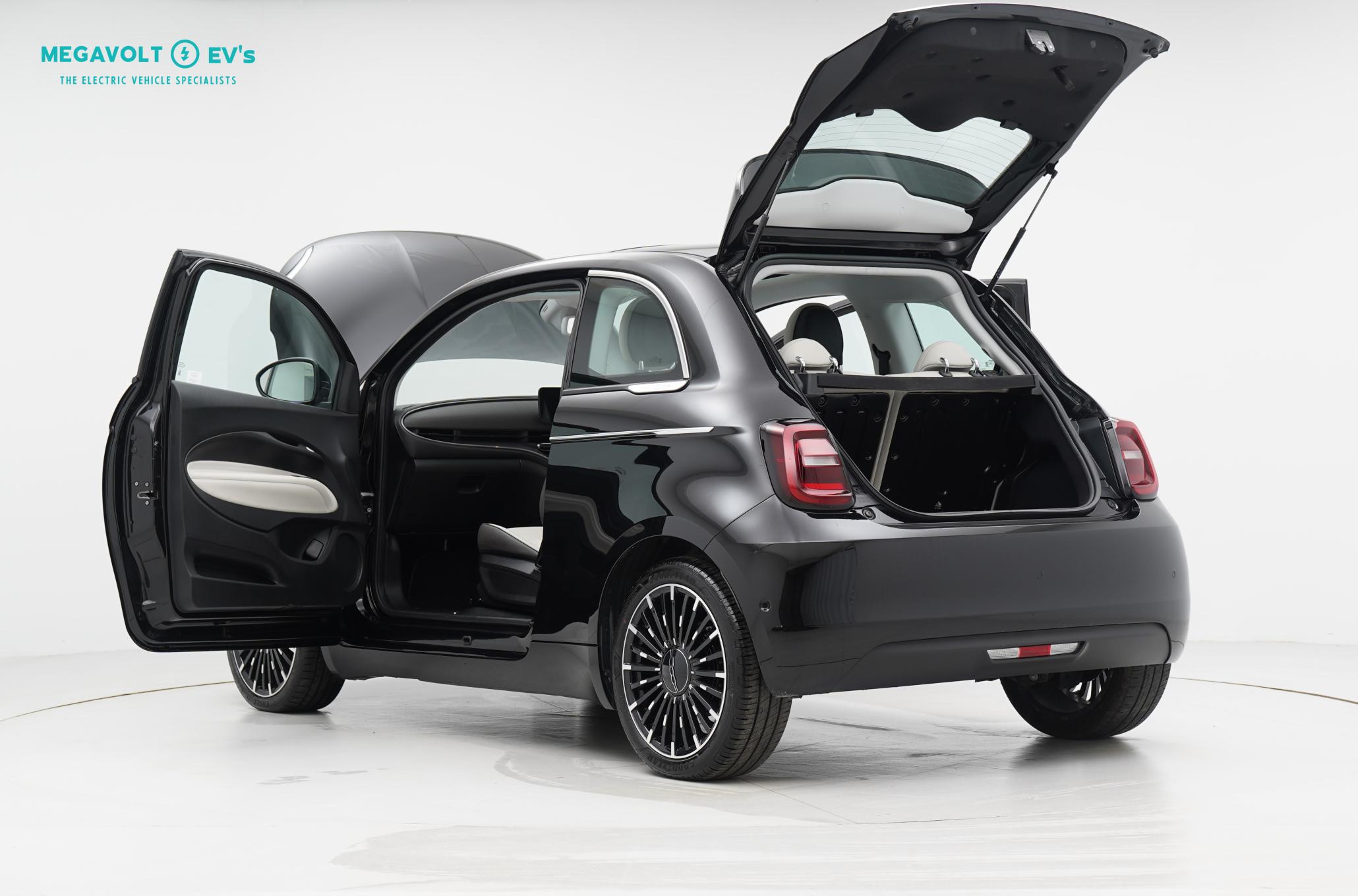 Fiat 500e 42kWh La Prima Hatchback 3dr Electric Auto (118 ps)