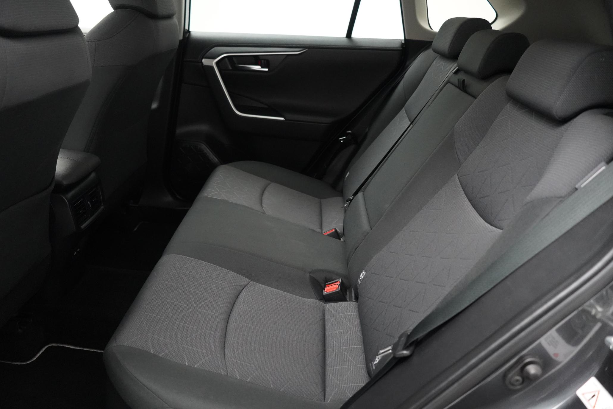 Toyota RAV4 2.5 VVT-h GPF Design SUV 5dr Petrol Hybrid CVT Euro 6 (s/s) (218 ps)