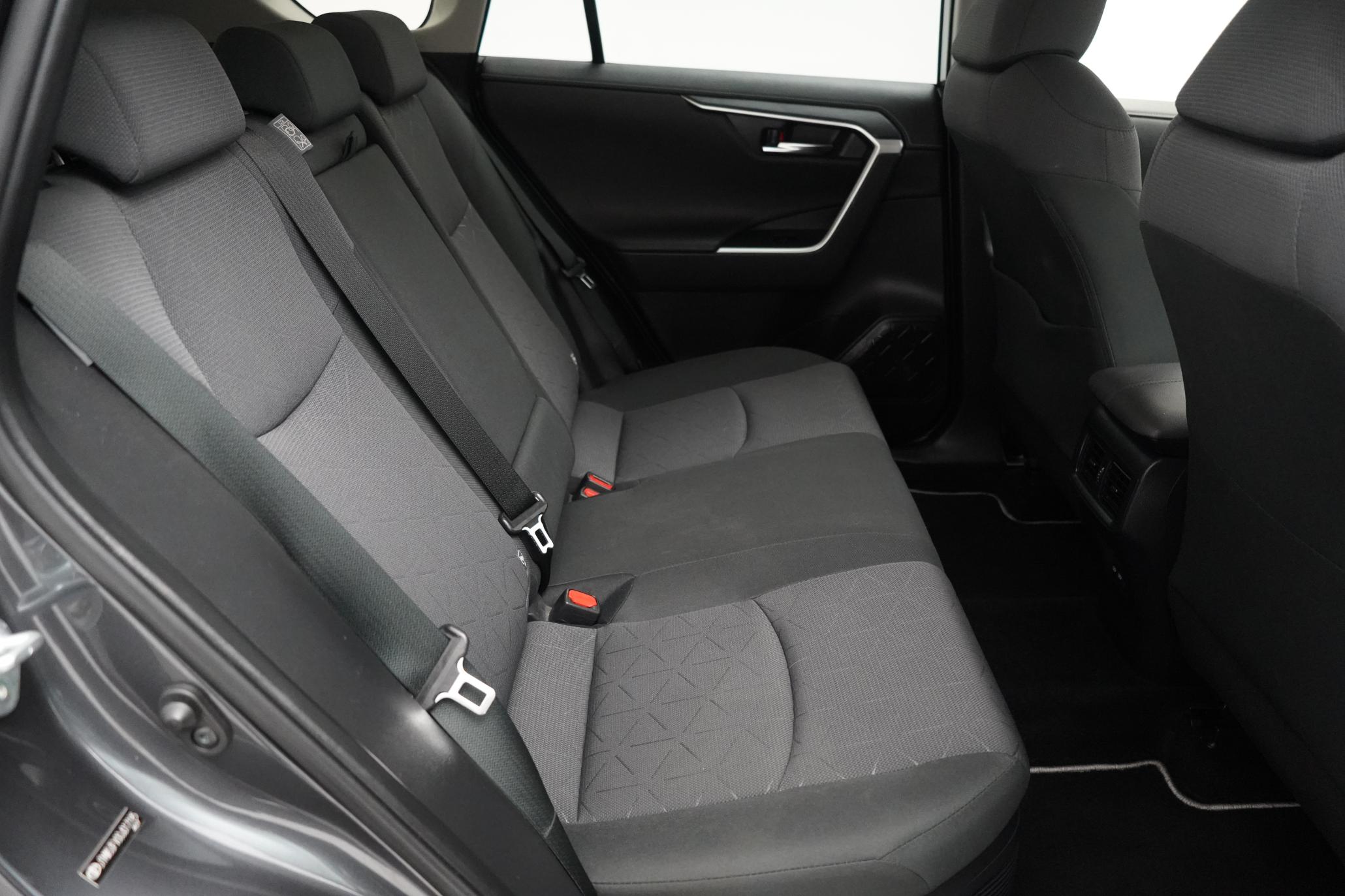 Toyota RAV4 2.5 VVT-h GPF Design SUV 5dr Petrol Hybrid CVT Euro 6 (s/s) (218 ps)