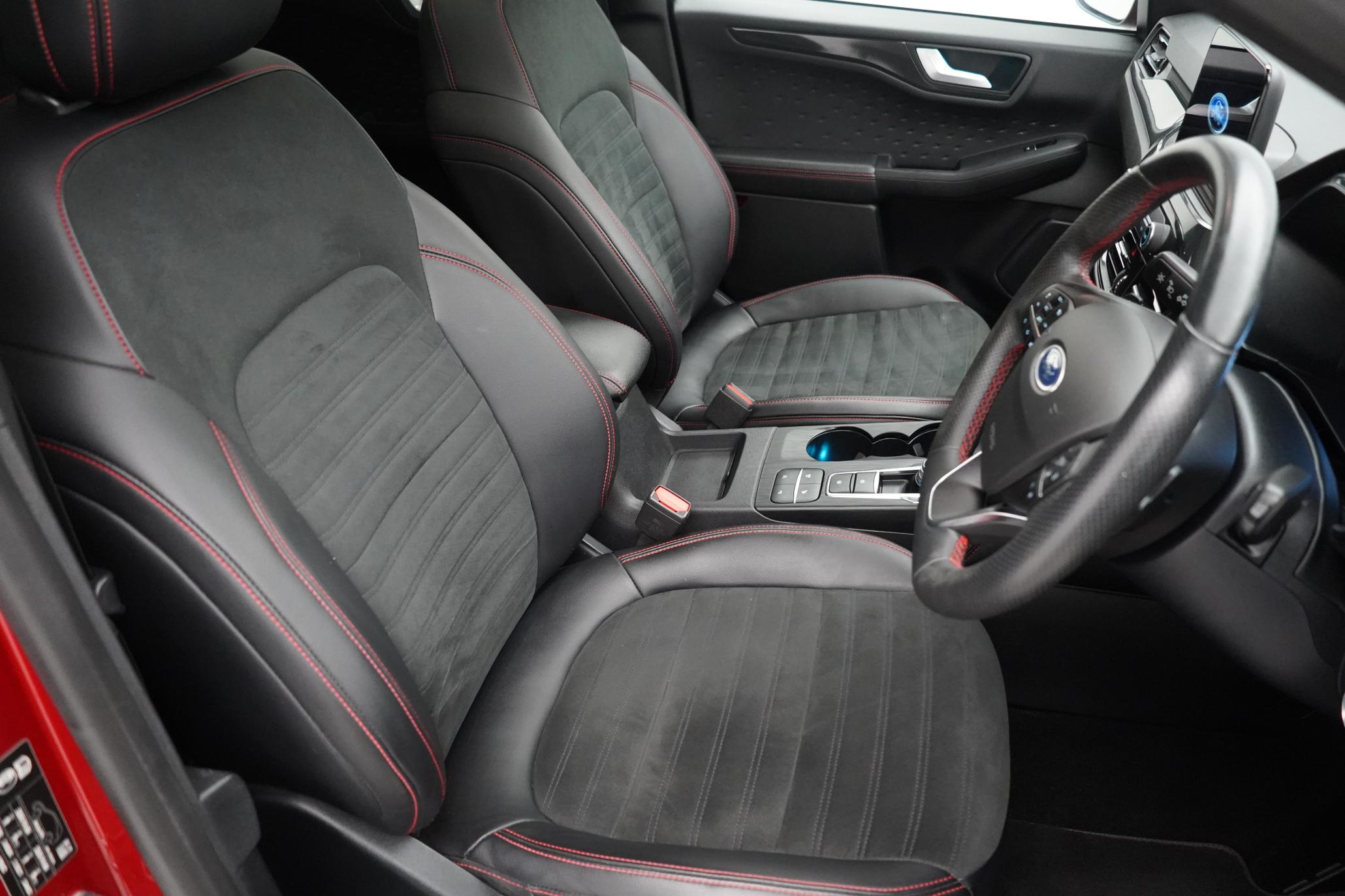 Ford Kuga 2.0 EcoBlue ST-Line X SUV 5dr Diesel Auto AWD Euro 6 (s/s) (190 ps)