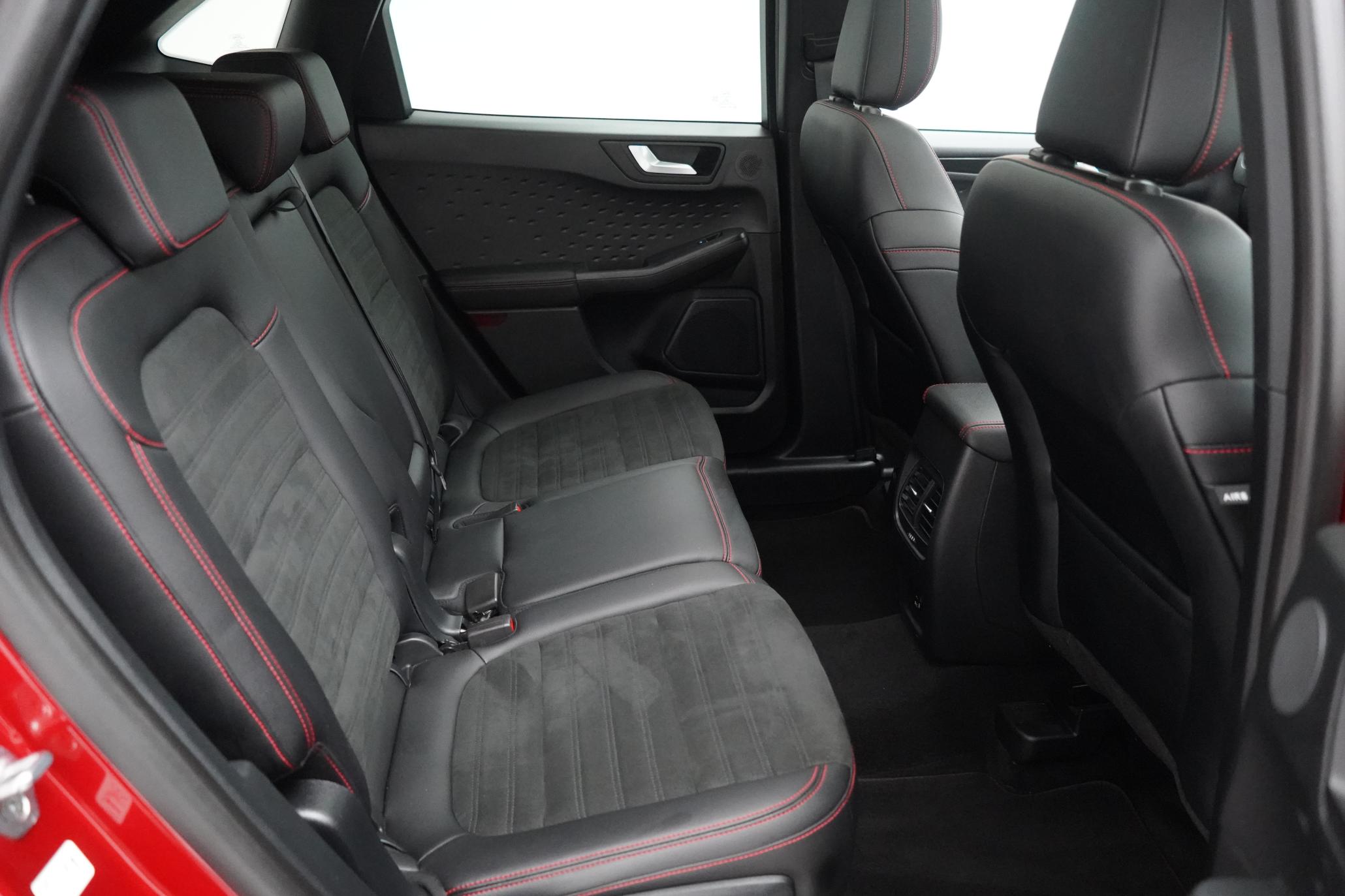 Ford Kuga 2.0 EcoBlue ST-Line X SUV 5dr Diesel Auto AWD Euro 6 (s/s) (190 ps)