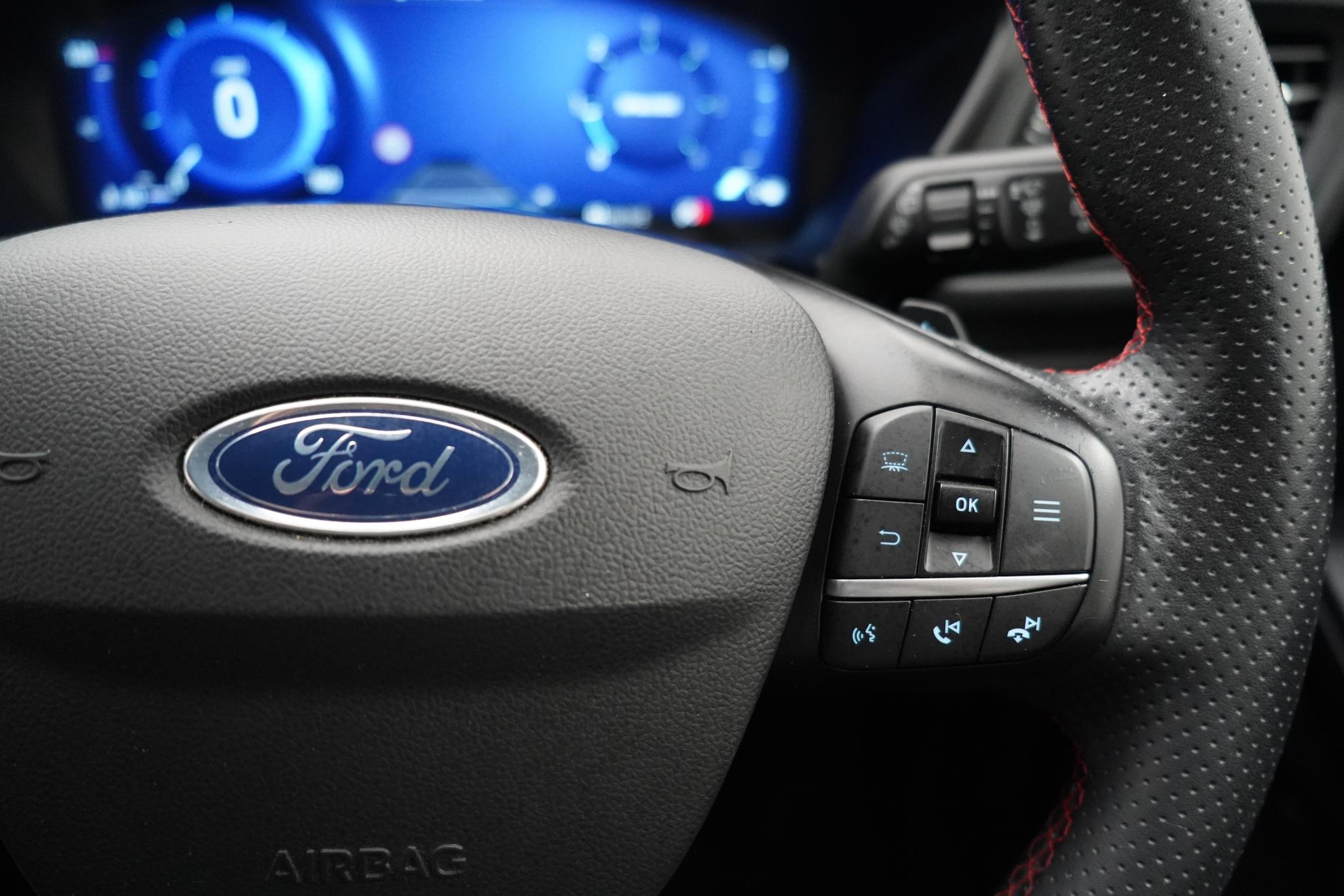 Ford Kuga 2.0 EcoBlue ST-Line X SUV 5dr Diesel Auto AWD Euro 6 (s/s) (190 ps)