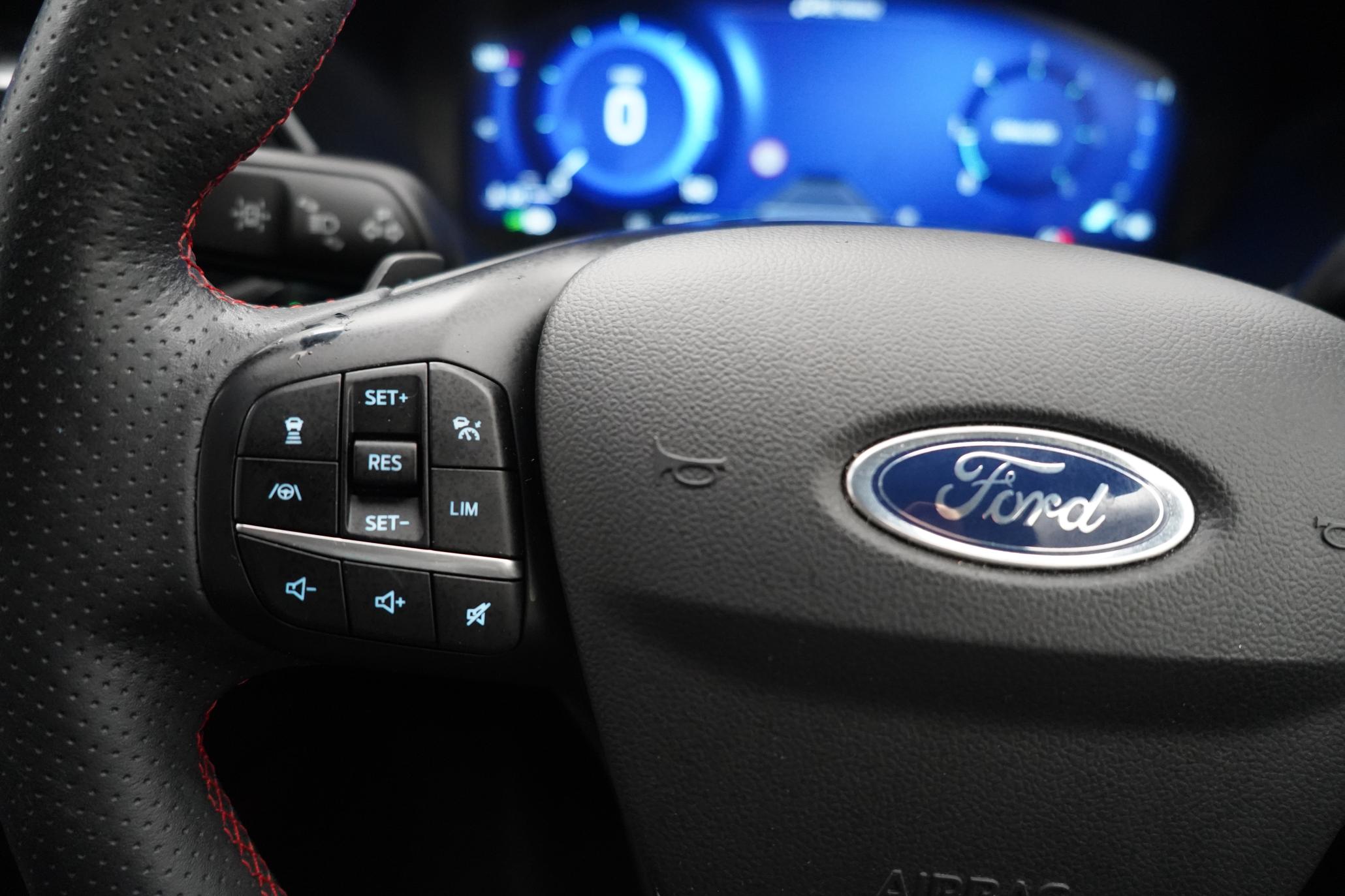 Ford Kuga 2.0 EcoBlue ST-Line X SUV 5dr Diesel Auto AWD Euro 6 (s/s) (190 ps)