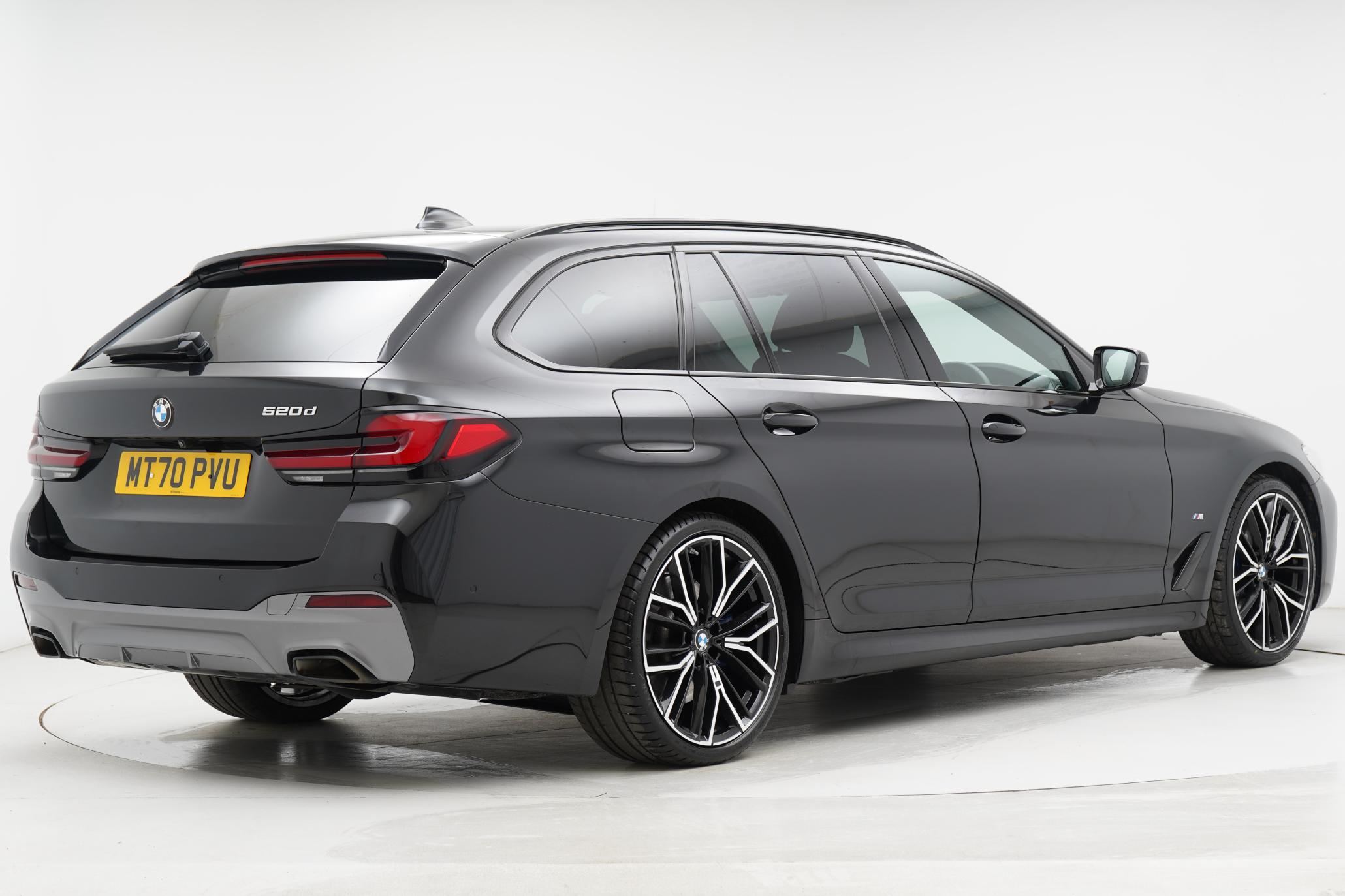 BMW 5 Series 2.0 520d MHT M Sport Touring 5dr Diesel Hybrid Steptronic Euro 6 (s/s) (190 ps)