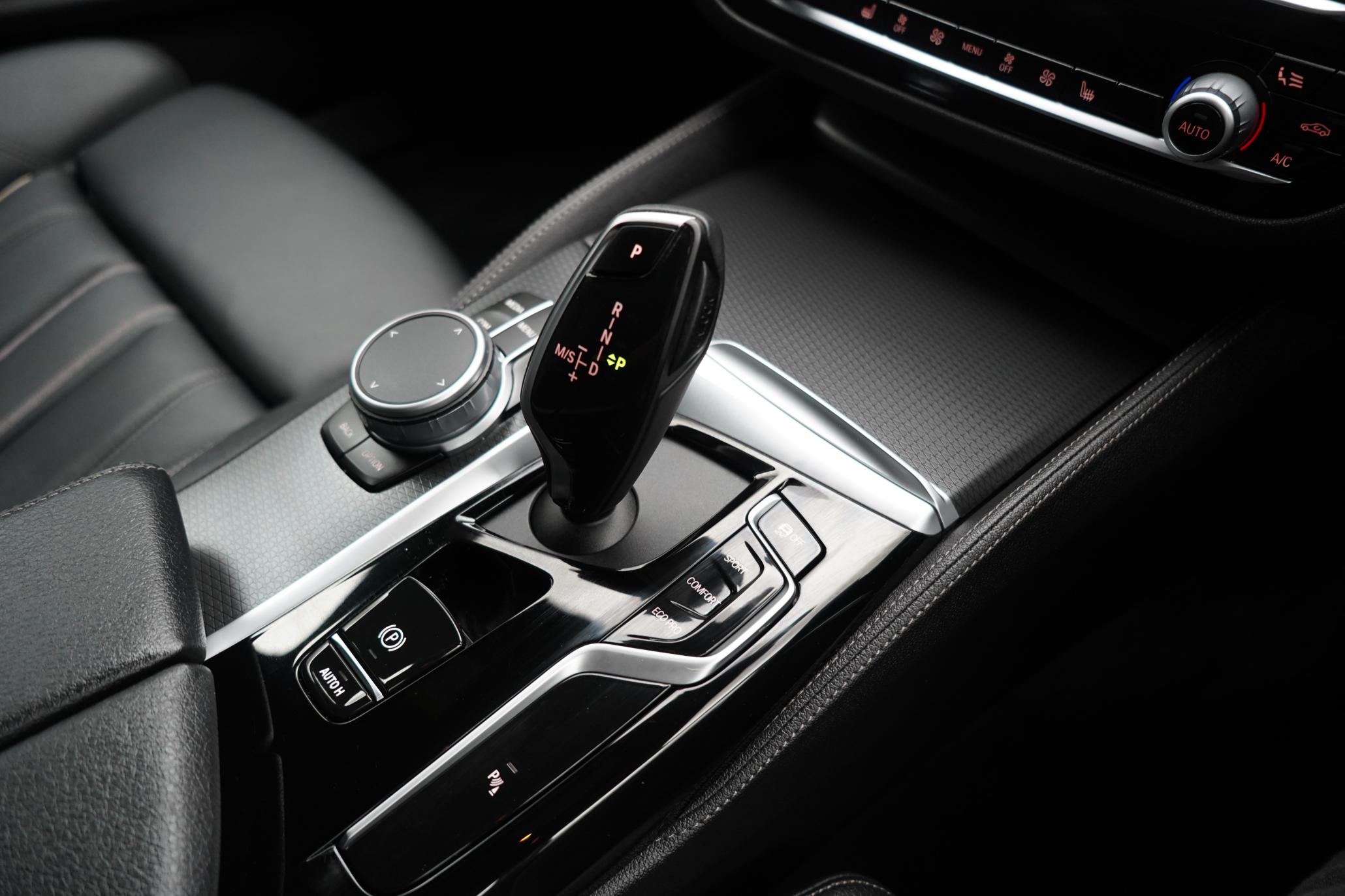 BMW 5 Series 2.0 520d MHT M Sport Touring 5dr Diesel Hybrid Steptronic Euro 6 (s/s) (190 ps)