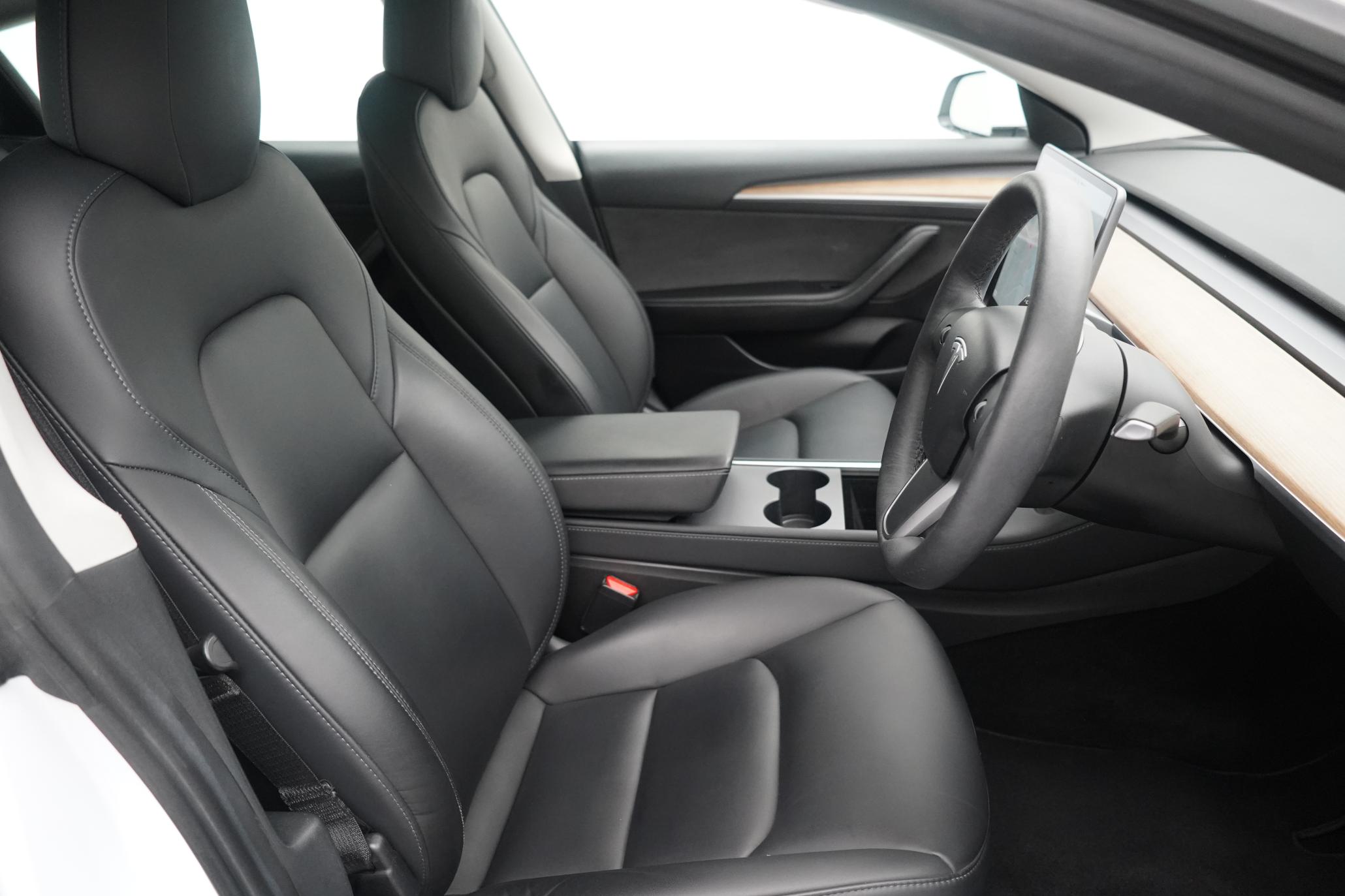Tesla Model 3 Standard Range Plus Saloon 4dr Electric Auto RWD (241 bhp)